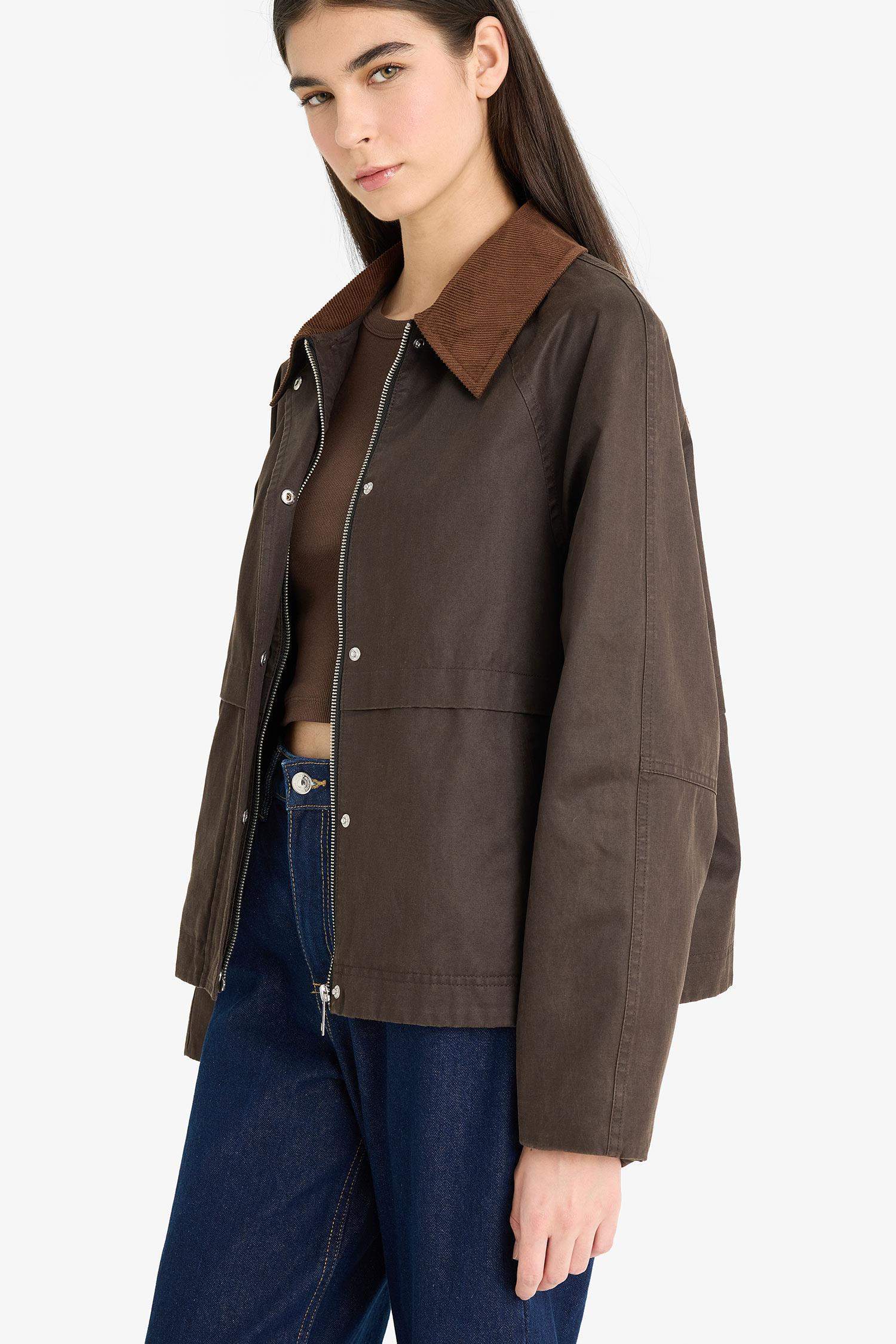 Waterproof Relax Fit Contrast Collar Zippered Puffer Jacket