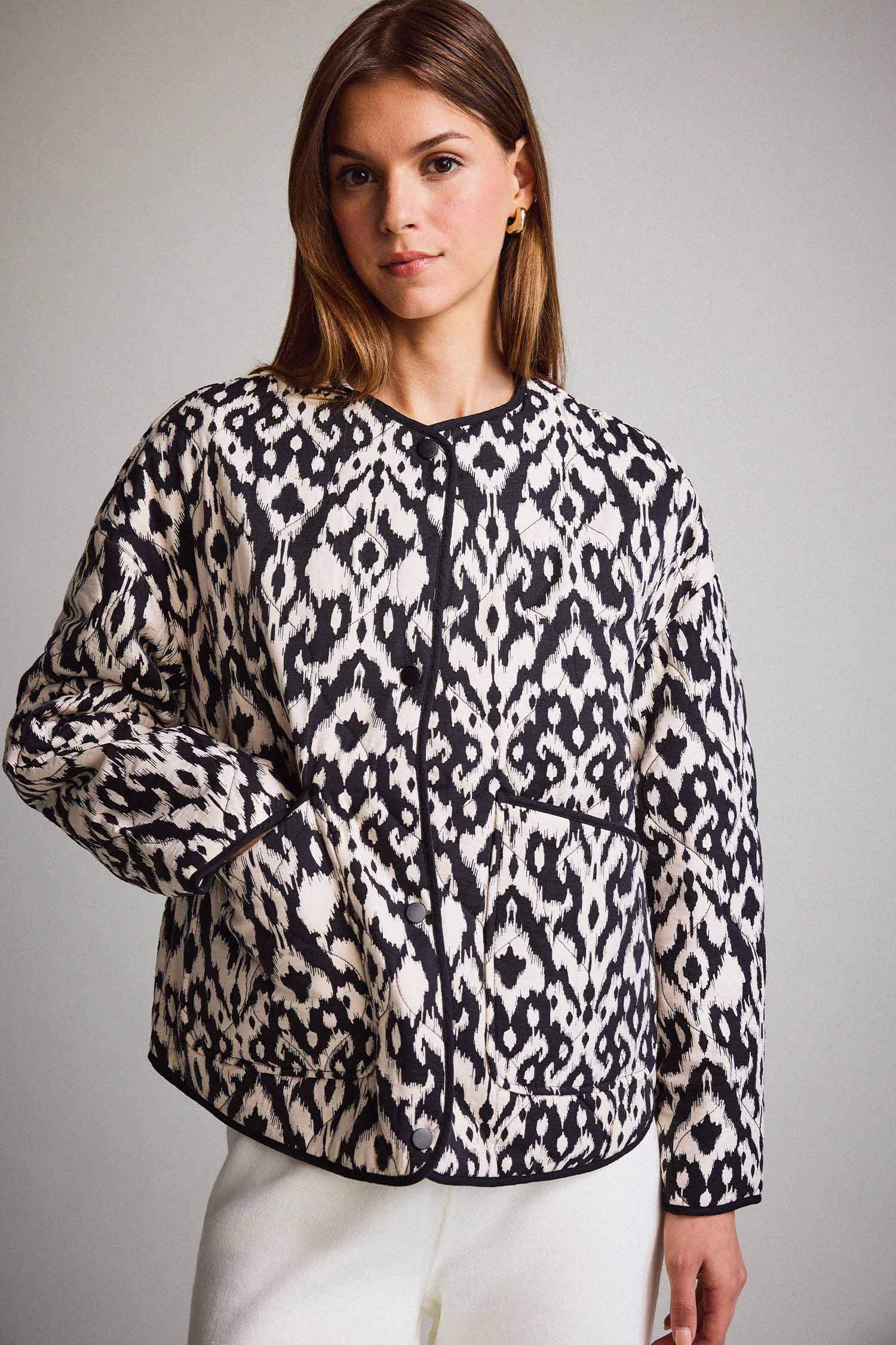 Regular Fit Patterned Buttons Jacket