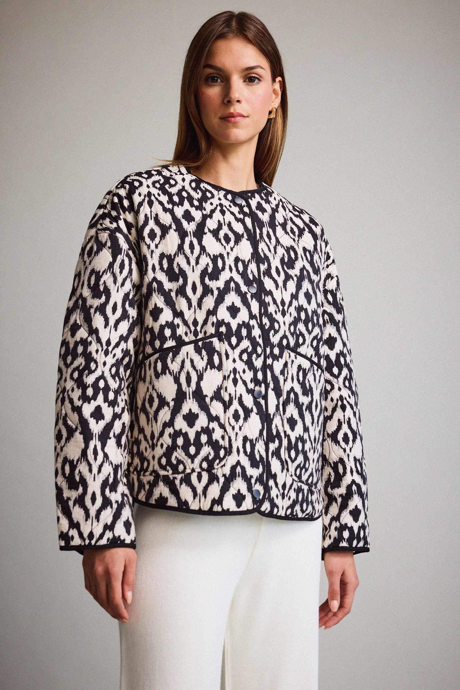 Regular Fit Patterned Buttons Jacket