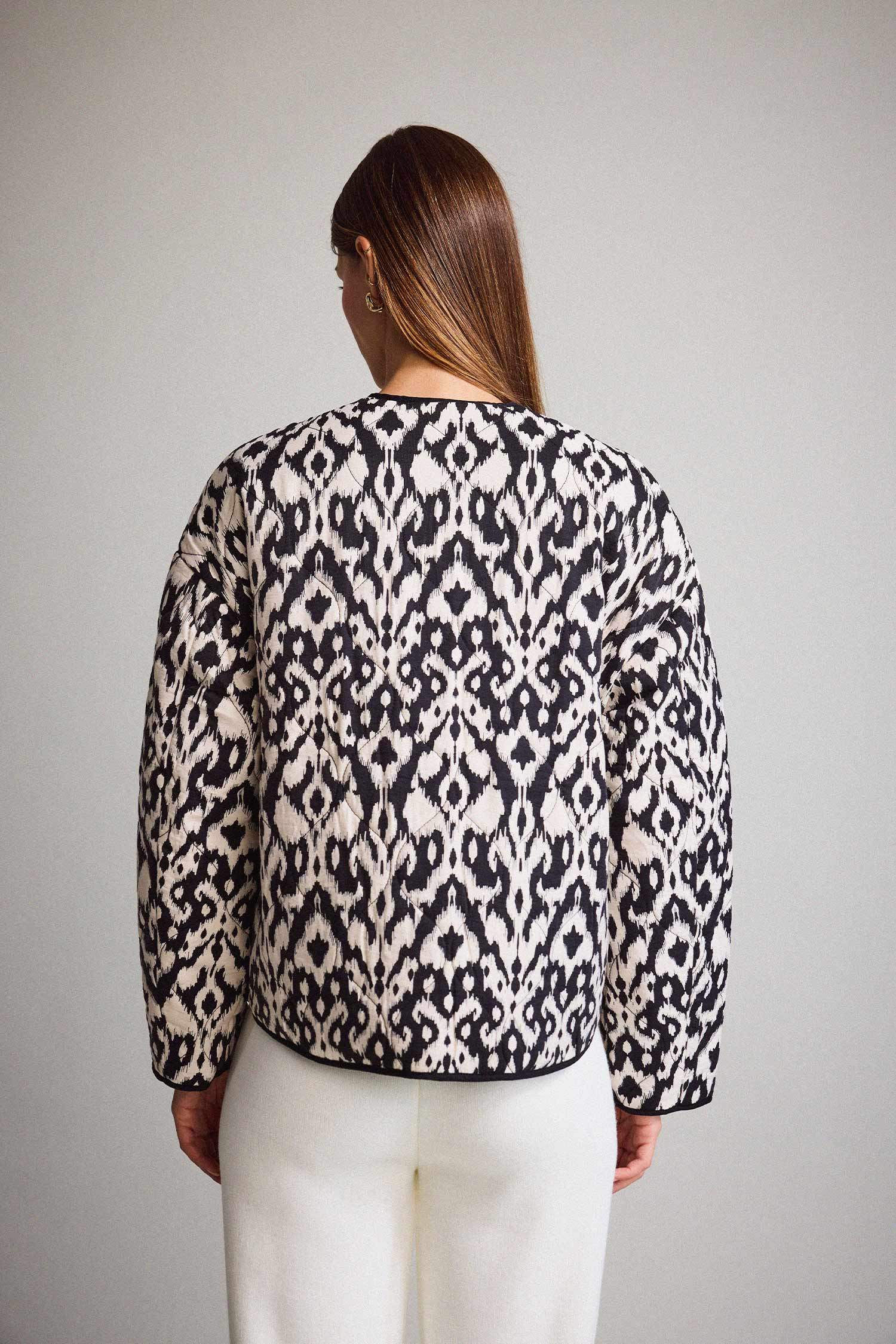 Regular Fit Patterned Buttons Jacket