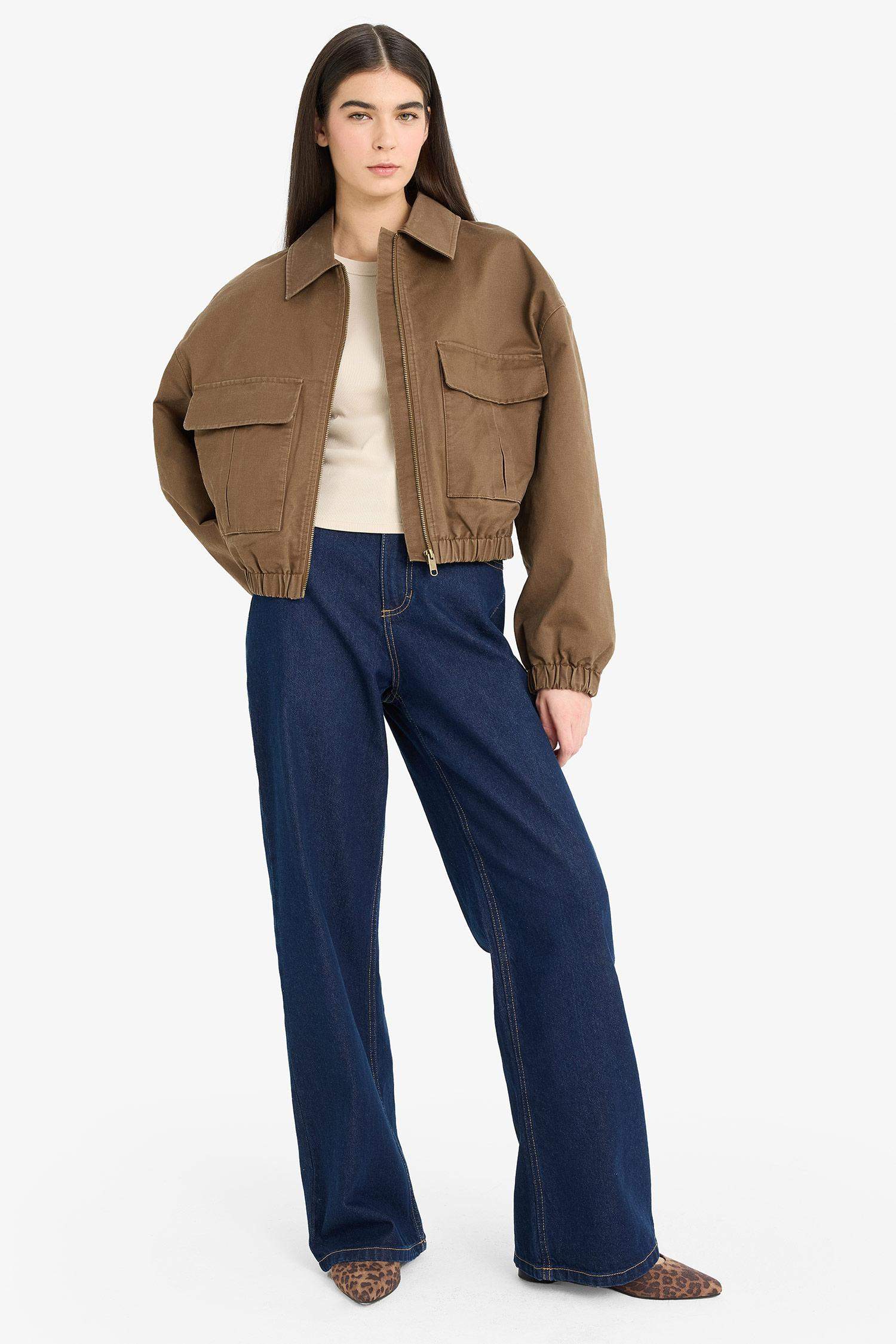 جاكيت قصة مريحة بياخة بولو مقاوم للماء