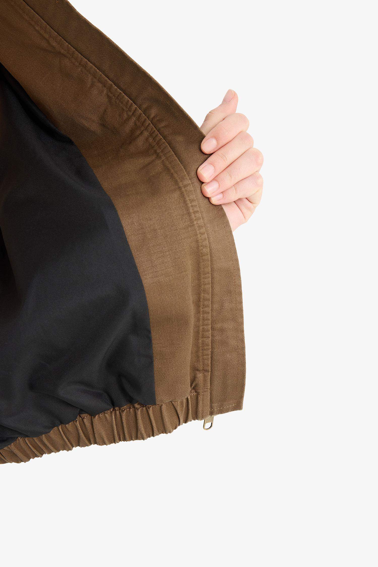 جاكيت قصة مريحة بياخة بولو مقاوم للماء