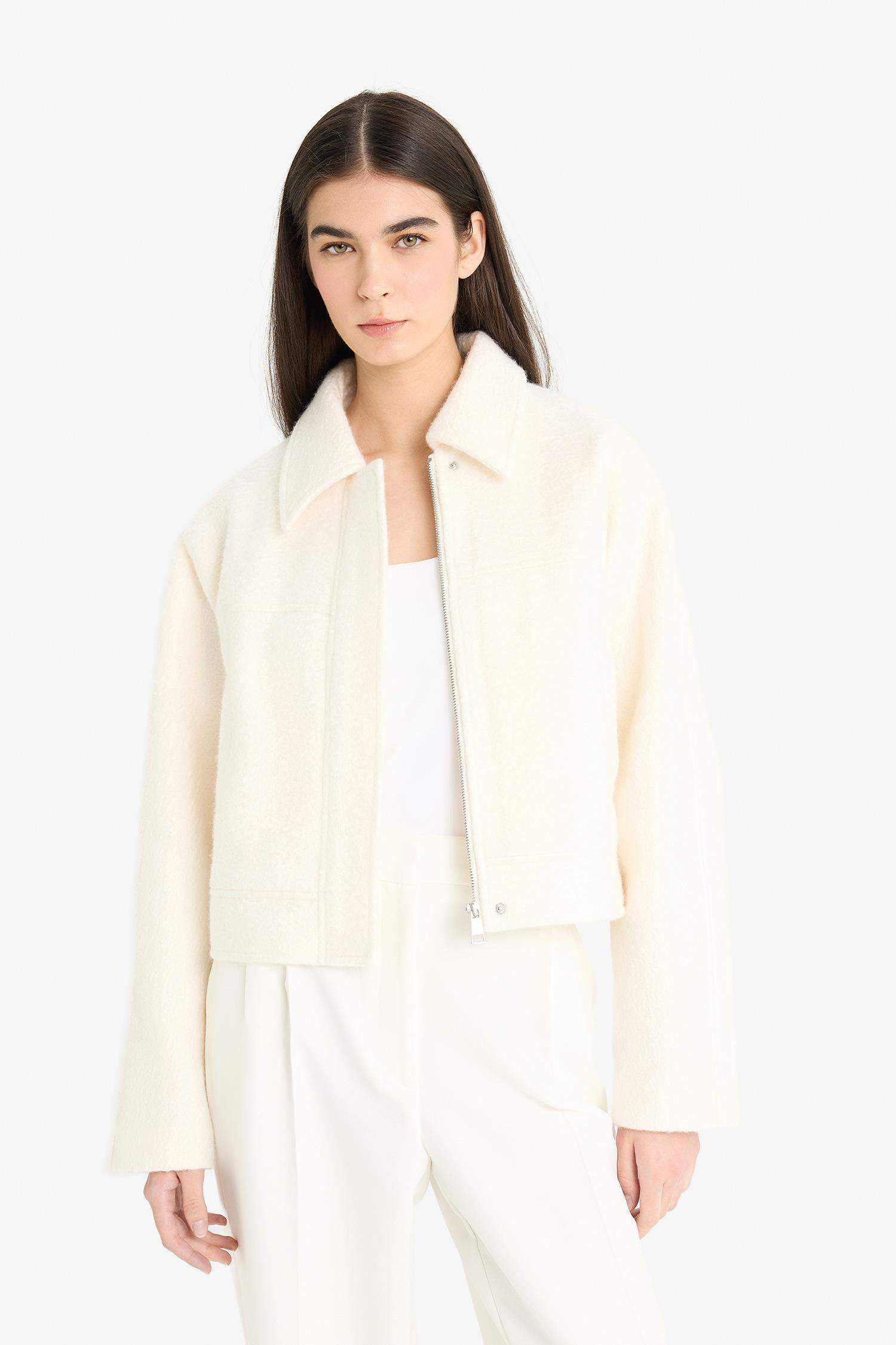 Пальто стандартного кроя с поло воротником