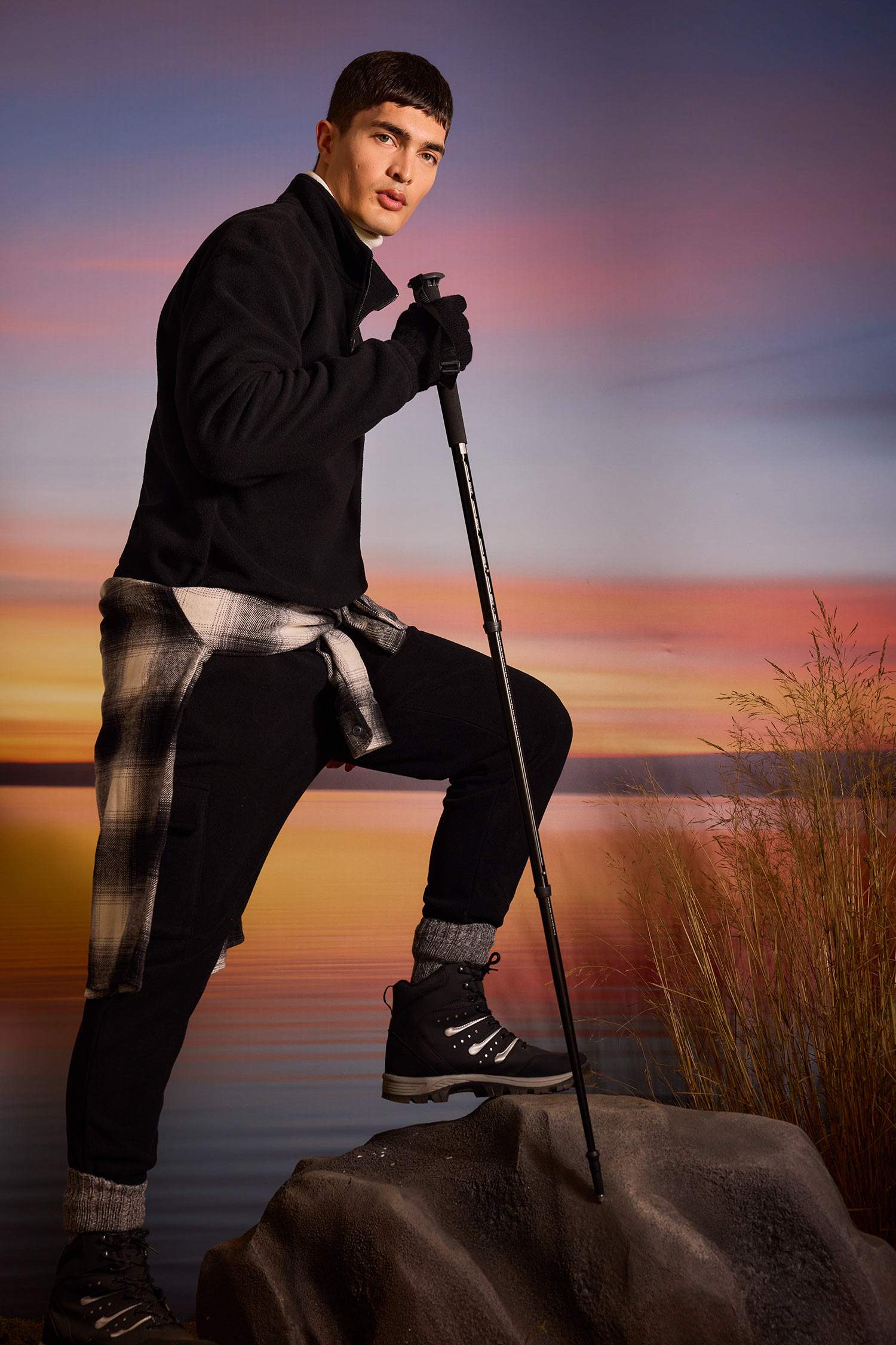 سويت شيرت قطيفة اوفر سايز بياقة عالية