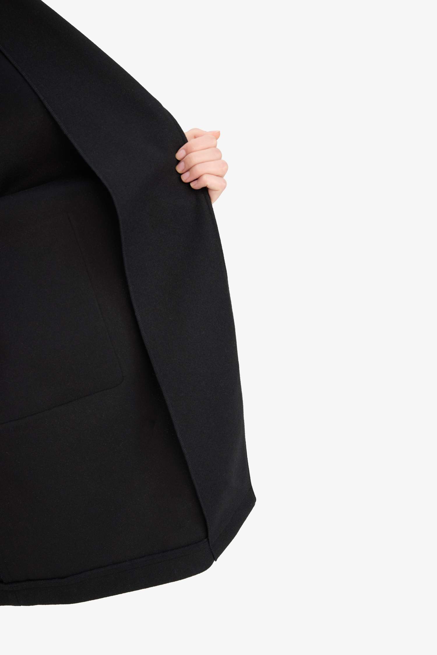 جاكيت جوخ قصة عادية بحزام