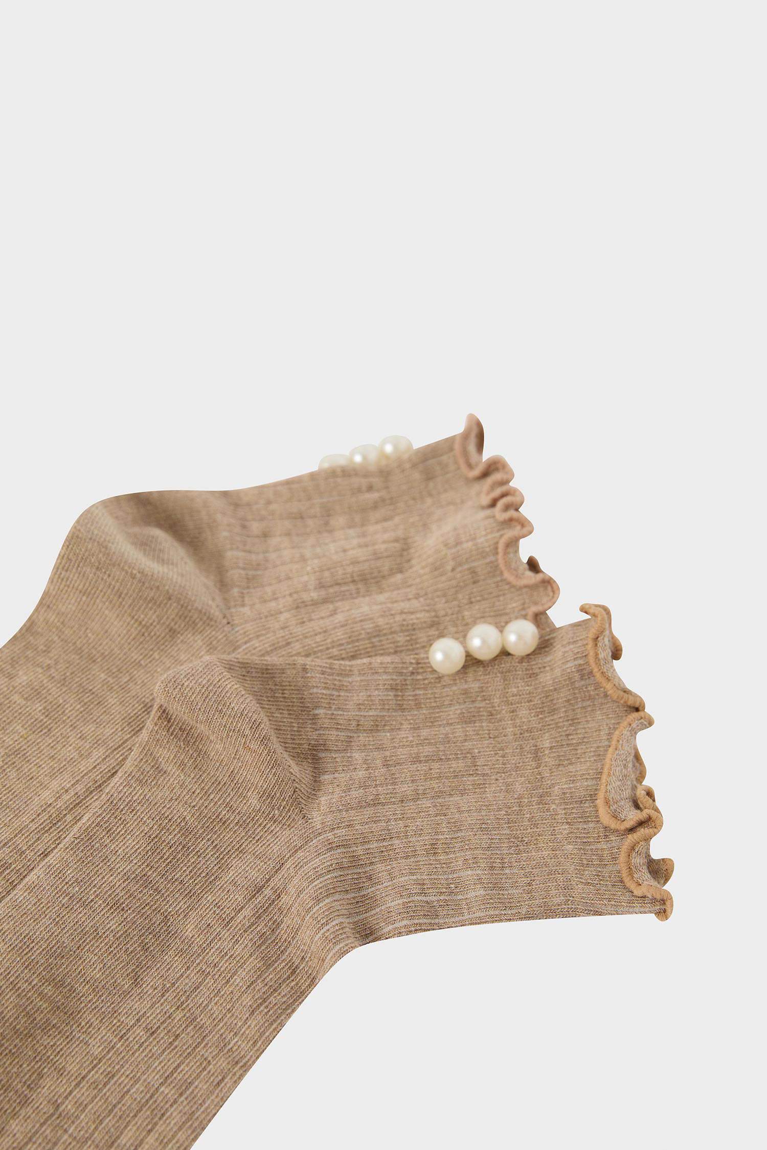 Kadın Dikişsiz İnci Detaylı Fırfırlı Penye Pamuklu Premium Soket Çorap