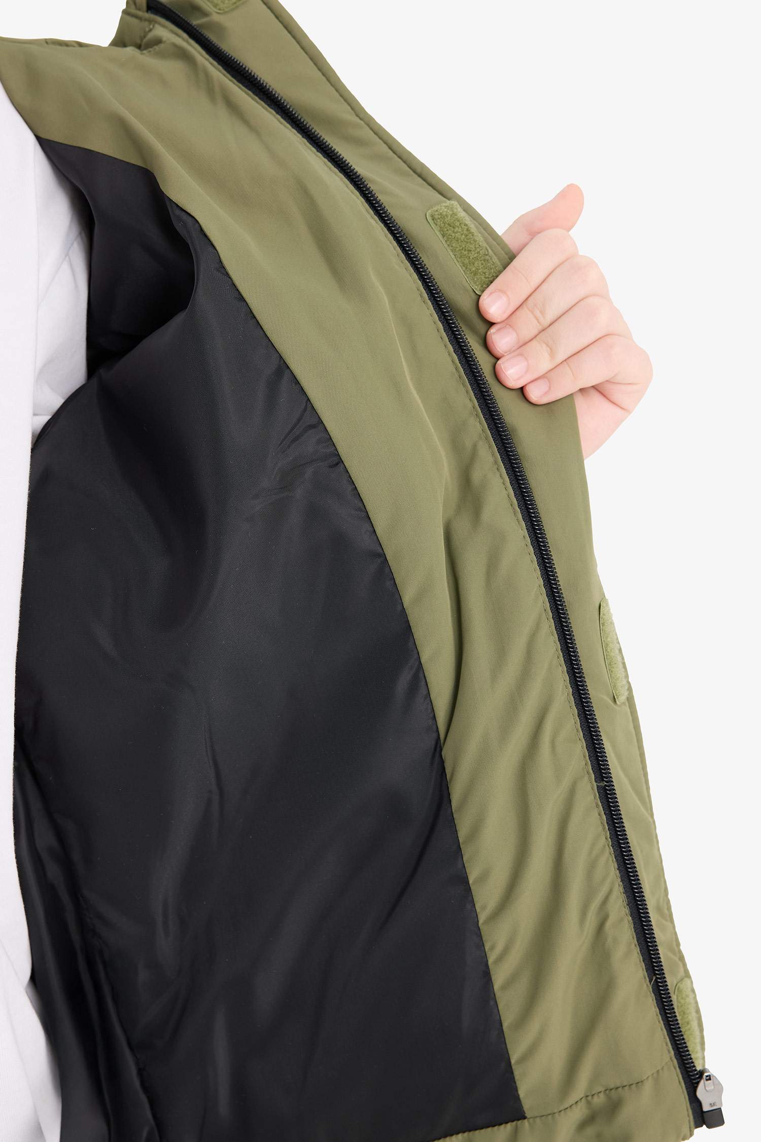 جاكيت بامب اولادي وتر بروف بكابيشون