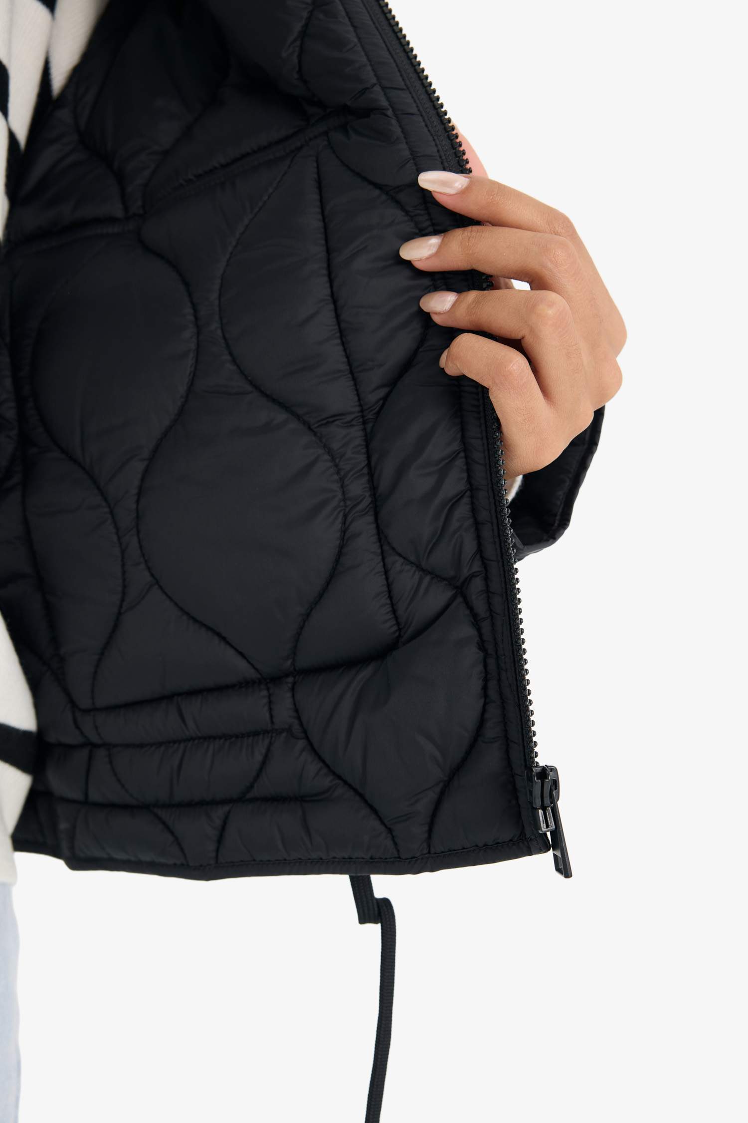 Su Geçirmez Regular Fit Fermuarlı Kapitoneli Mont