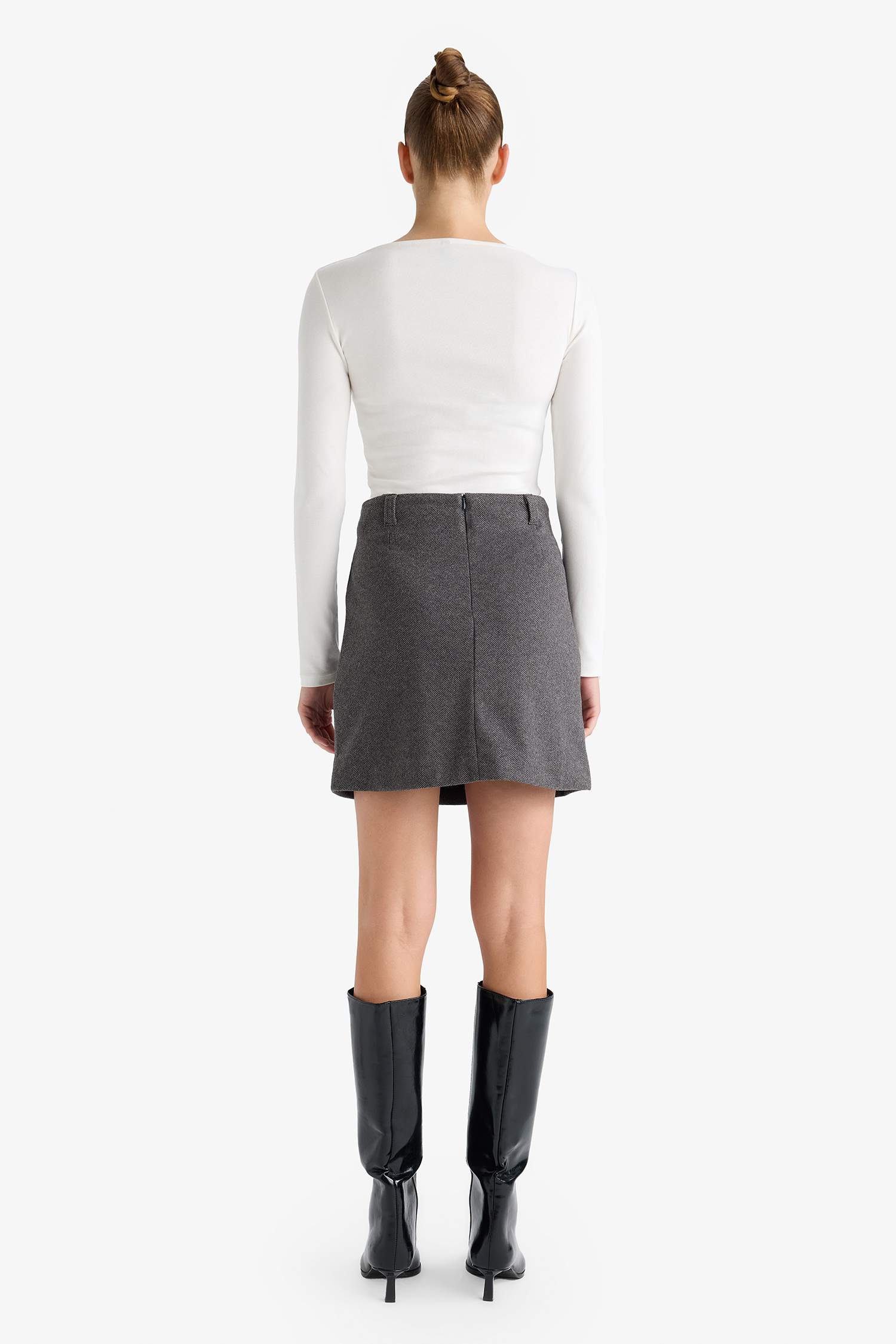 Юбка А-силуэта с высокой талией и подкладкой