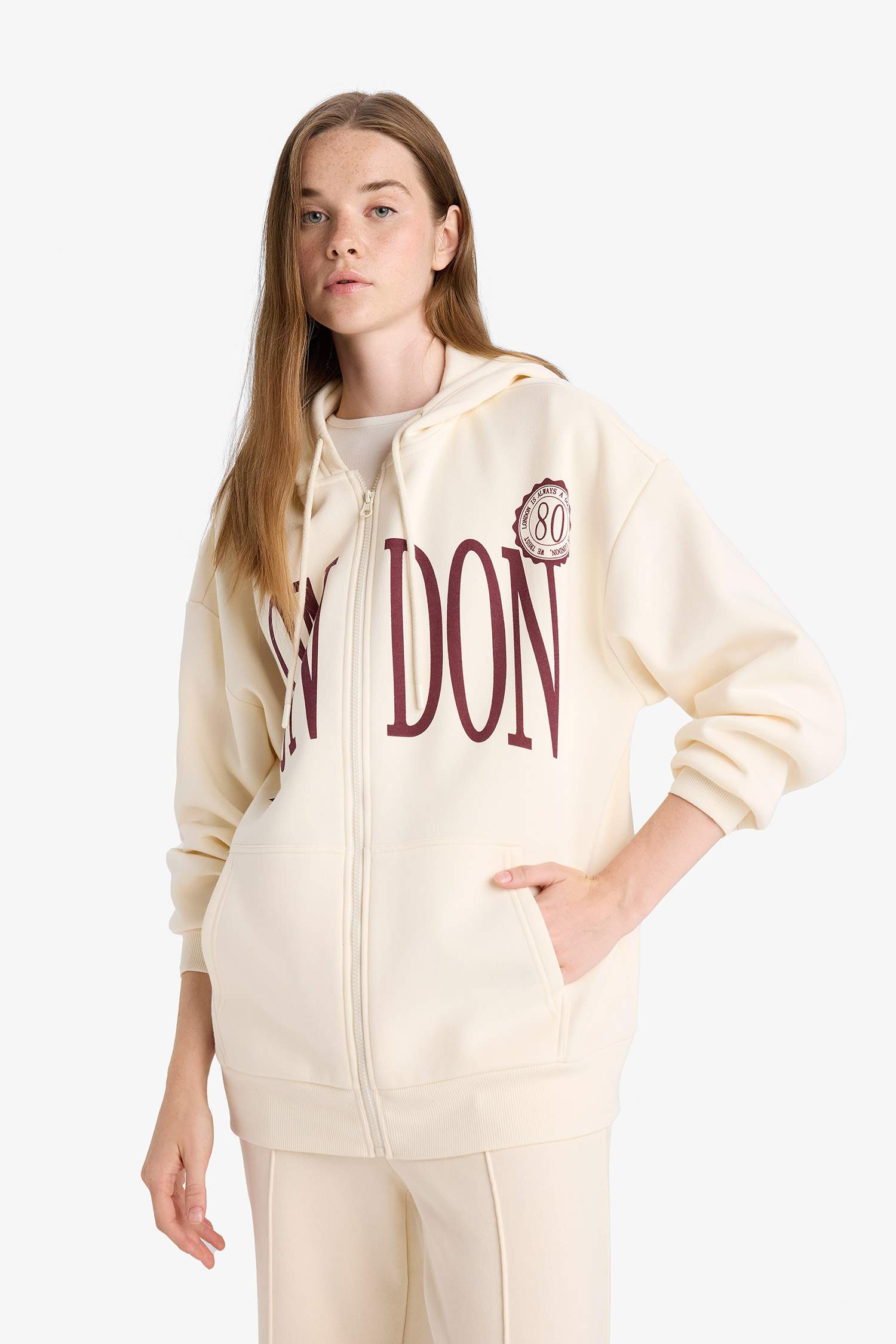 үлкен пішім дөңгелек жаға Кардиган