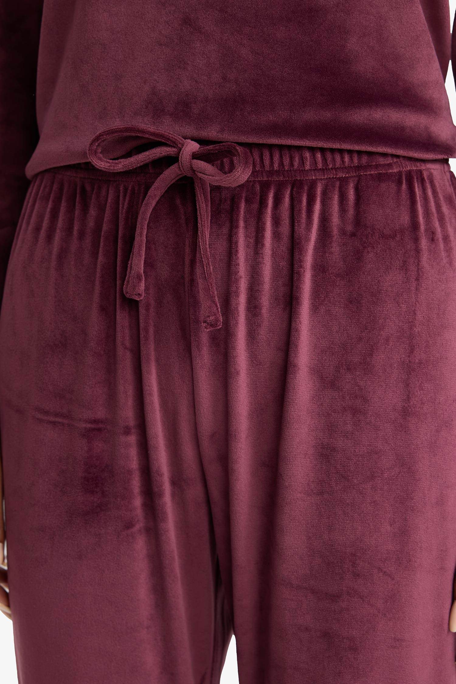 Regular Fit комплект из 2 предметов с длинным рукавом из велюра Fall in Love