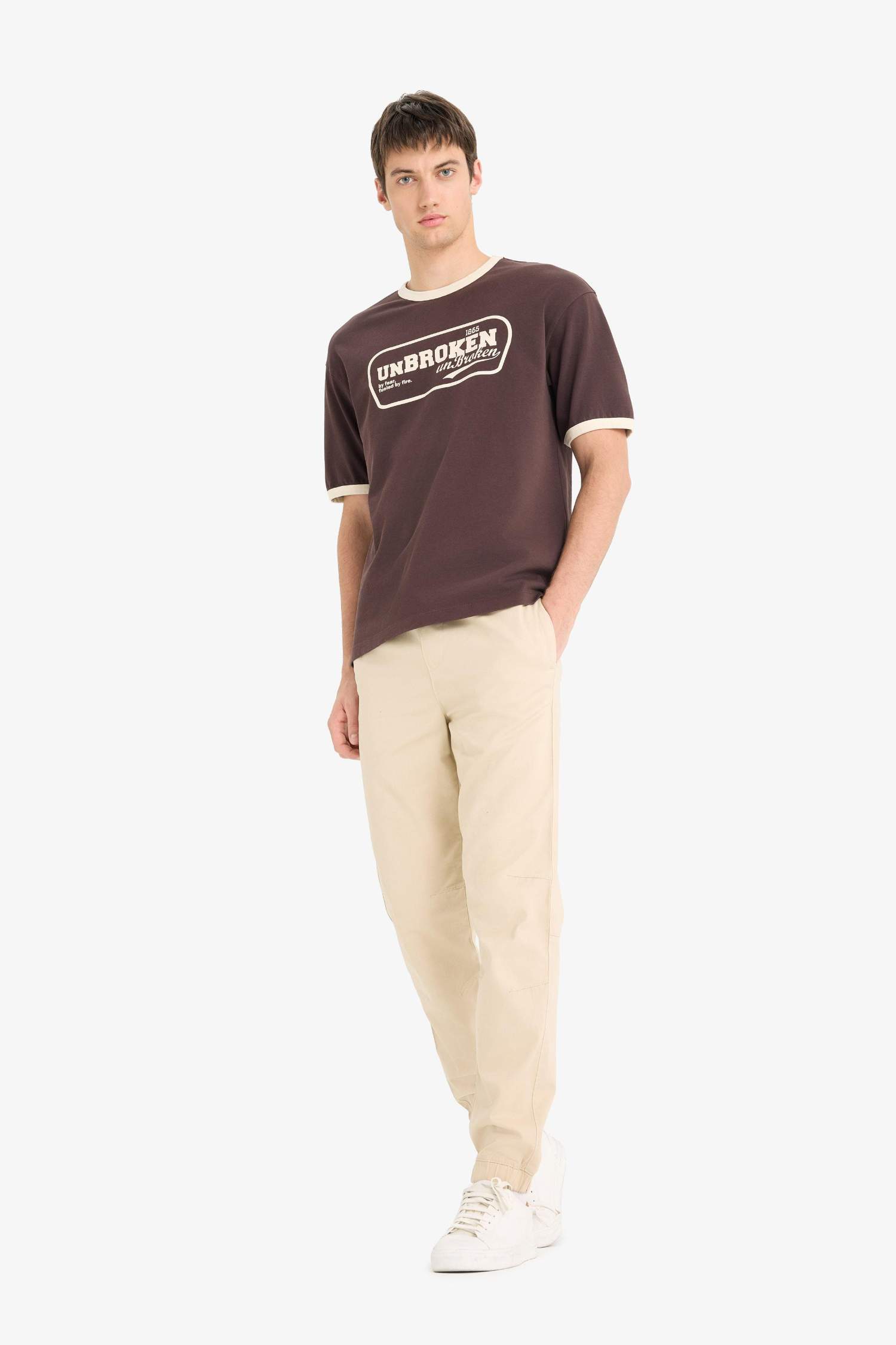 بنطرون جبردين جوجر فيت بثلاثة جيوب