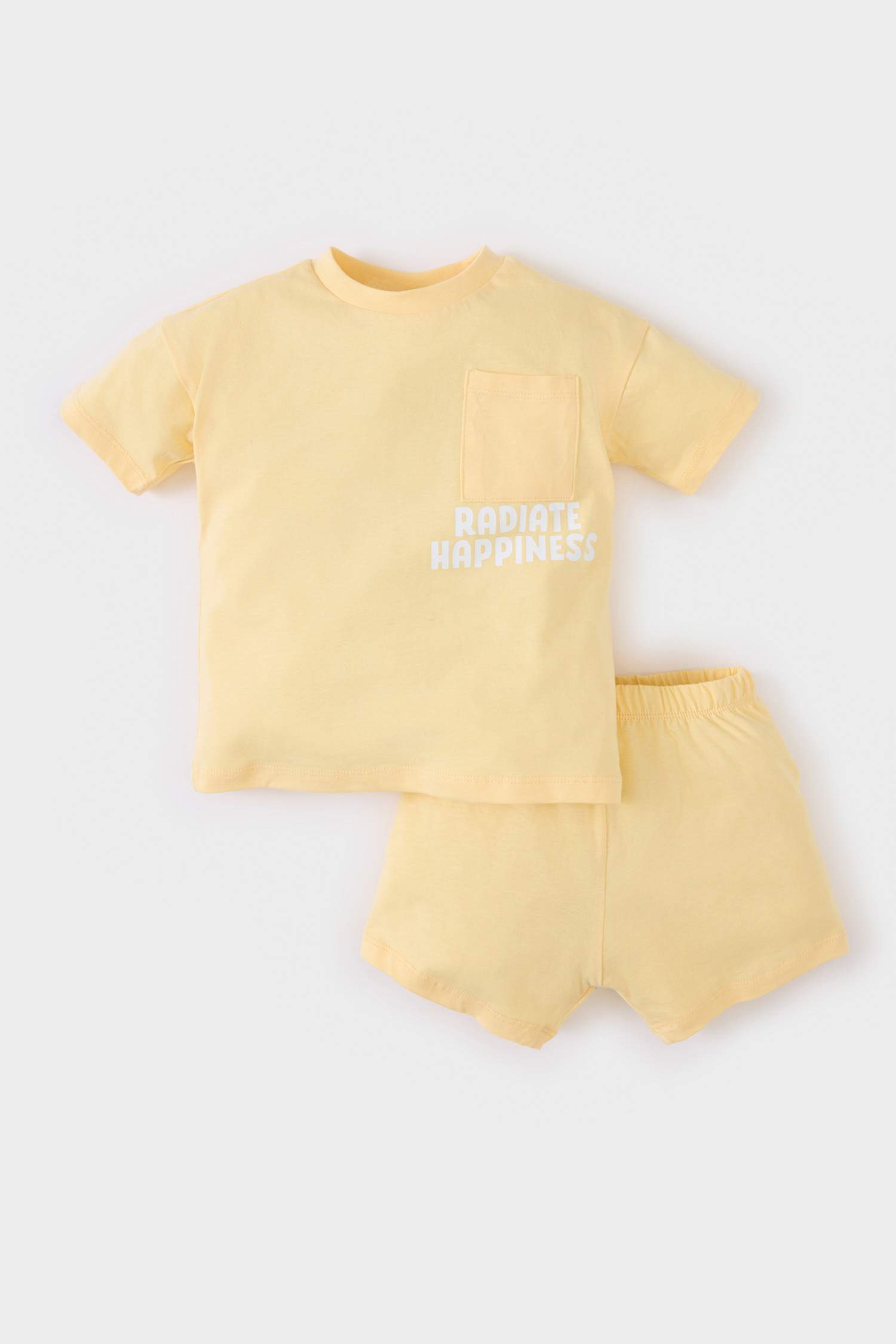 طقم تيشيرت أولاد و شورت - قطعتين