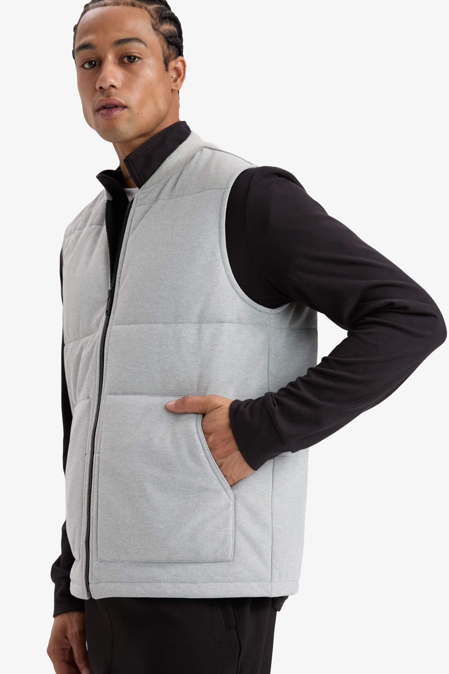 Regular Fit High Neck Pocketed Vest