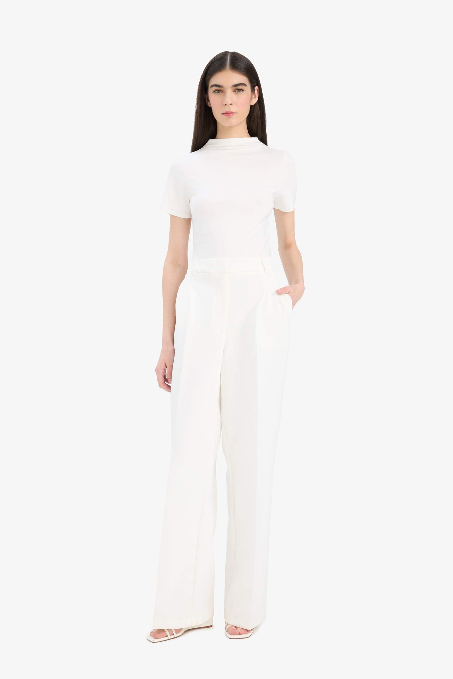 تيشيرت نص ردن سليم فيت بياخة عريضة