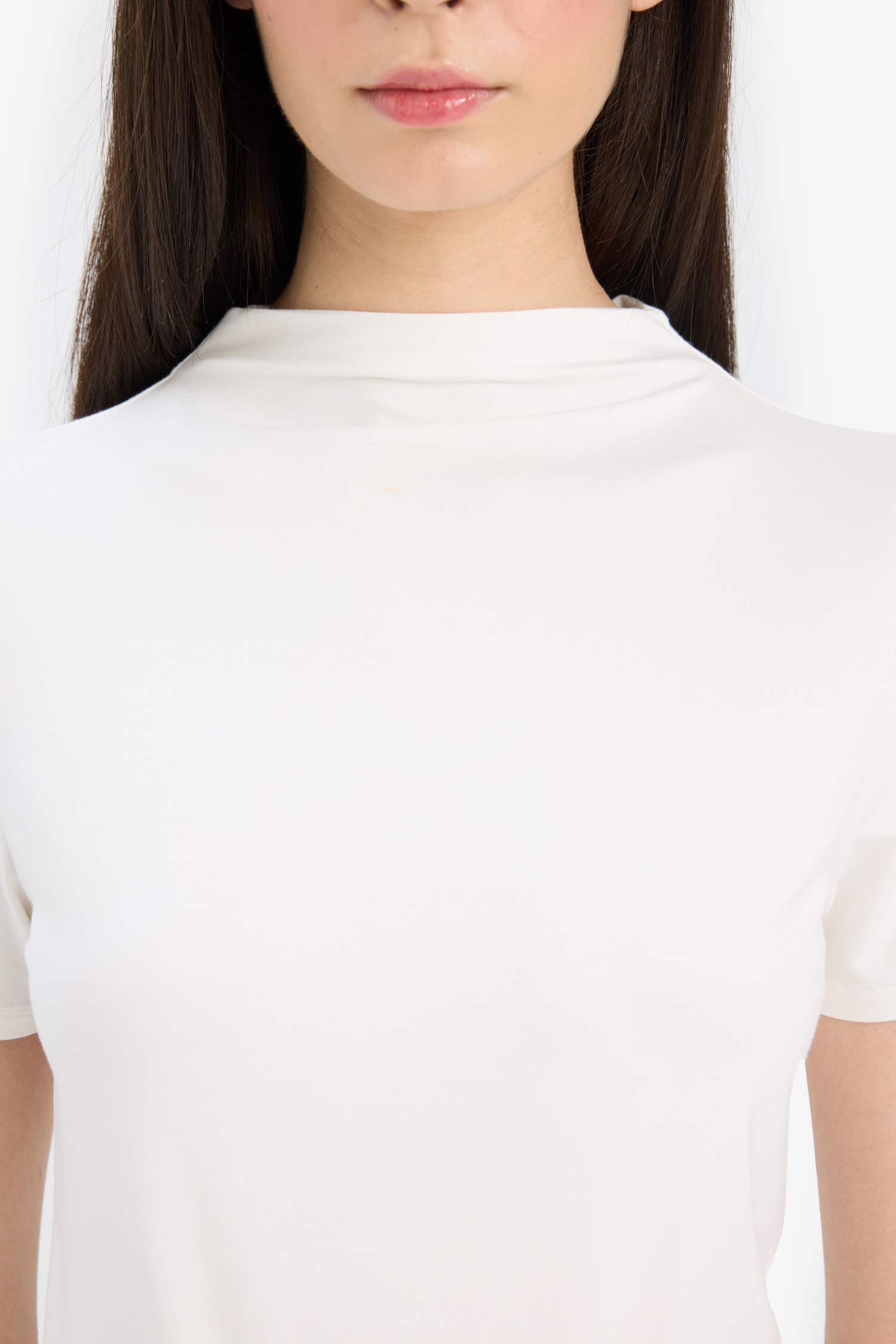 تيشيرت نص ردن سليم فيت بياخة عريضة