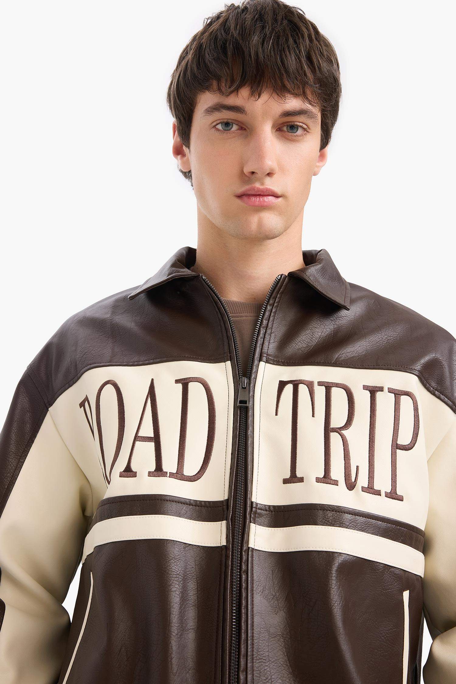 Oversize Geniş Kalıp Gömlek Yaka Fermuarlı Nakış Detaylı İç Cepli Suni Deri Mont