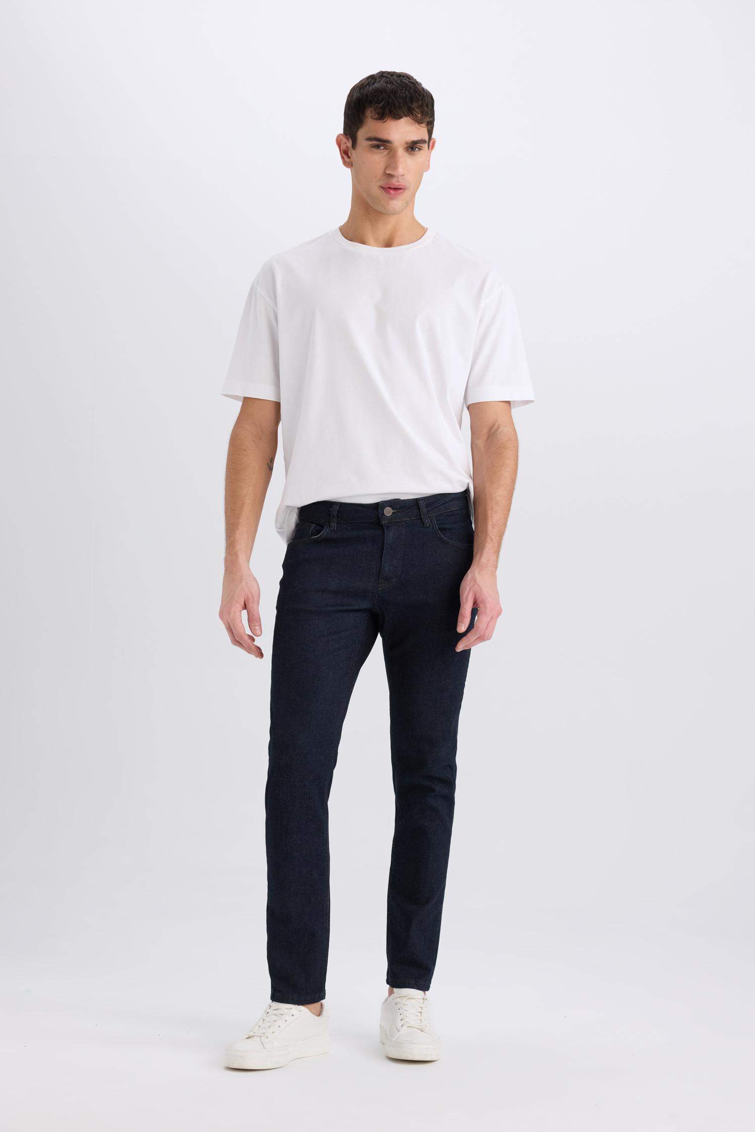 Pedro Slim Fit Super Skinny Hem Jeans