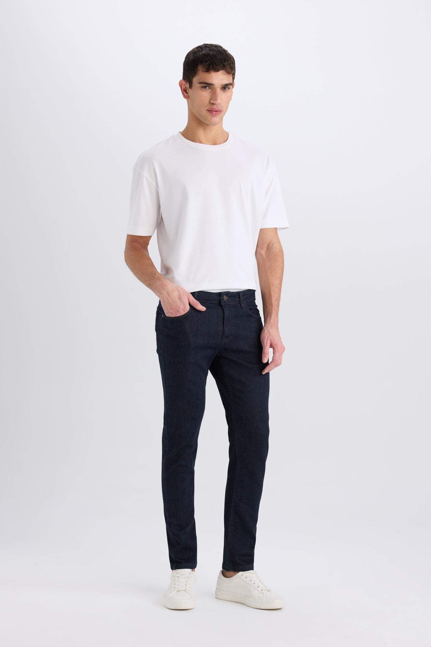 Pedro Slim Fit Super Skinny Hem Jeans