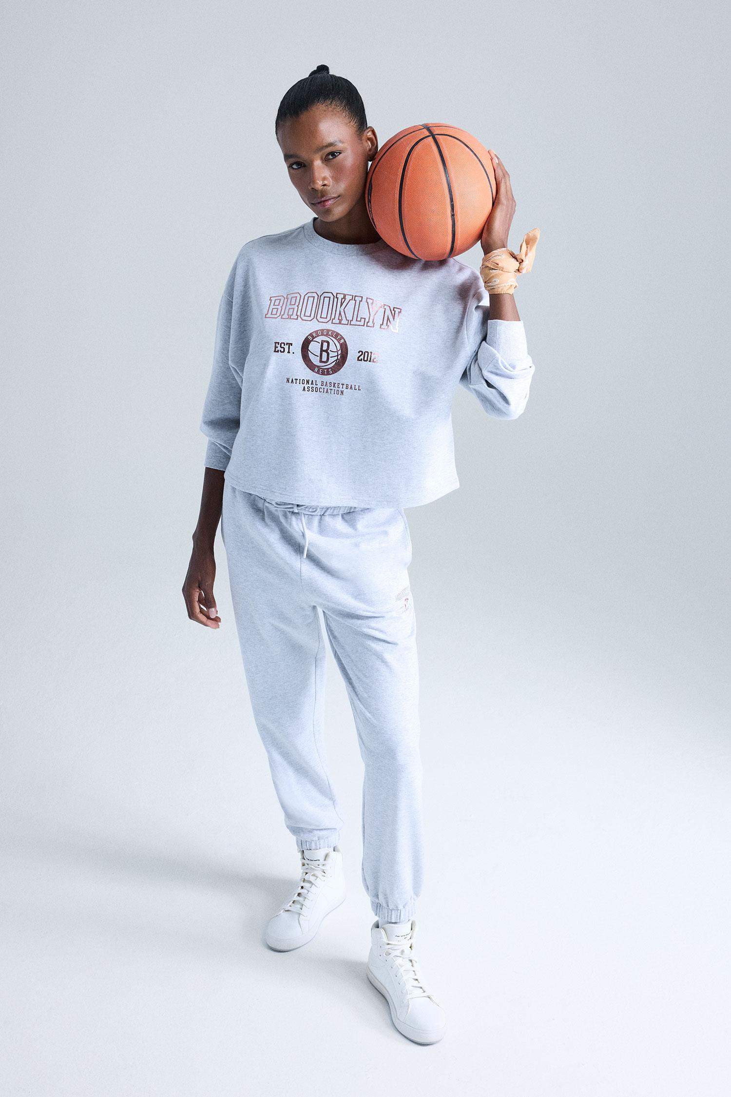 DeFactoFit NBA Brooklyn Nets Bisiklet Yaka Sporcu Sweatshirt