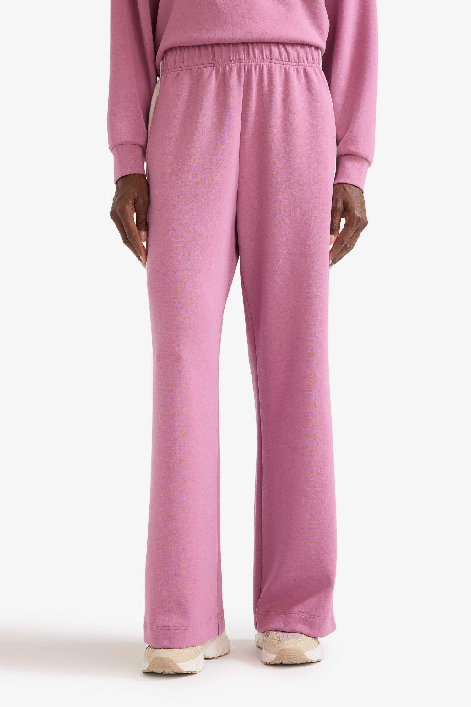 بنطرون بجامة رياضي برجل واسع ملمس ناعم من DeFactoFit