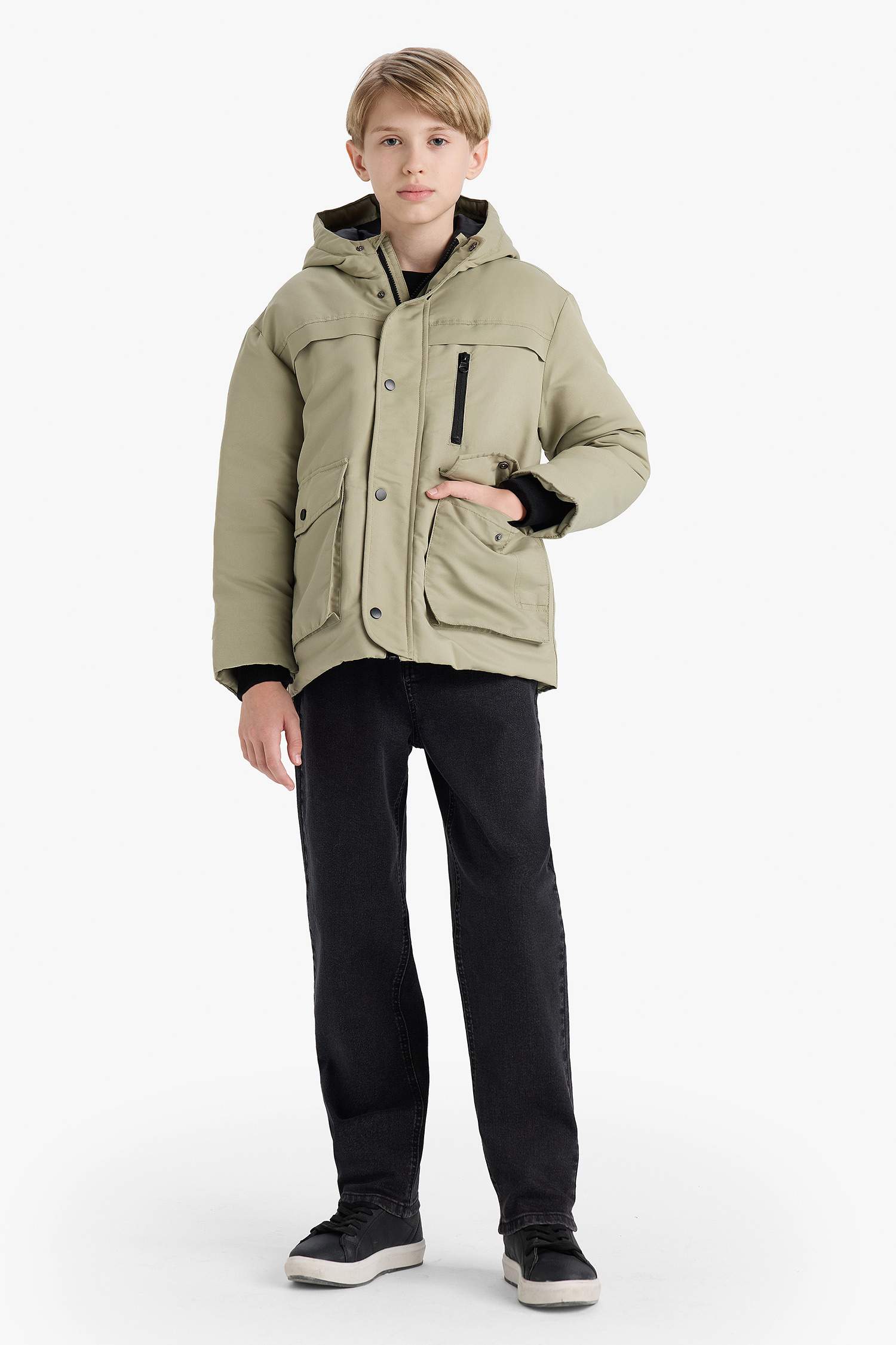 جاكيت بامب اولادي وتر بروف بكابيشون بجيوب