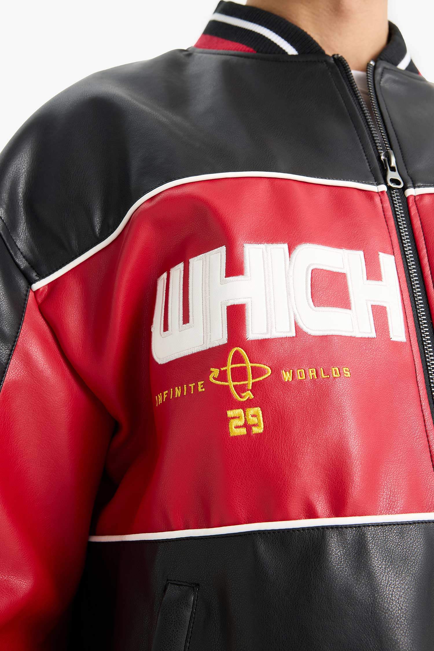 Oversize Geniş Kalıp Kolej Yaka Bomber Nakış Detaylı Fermuarlı Suni Deri İç Cepli Mont