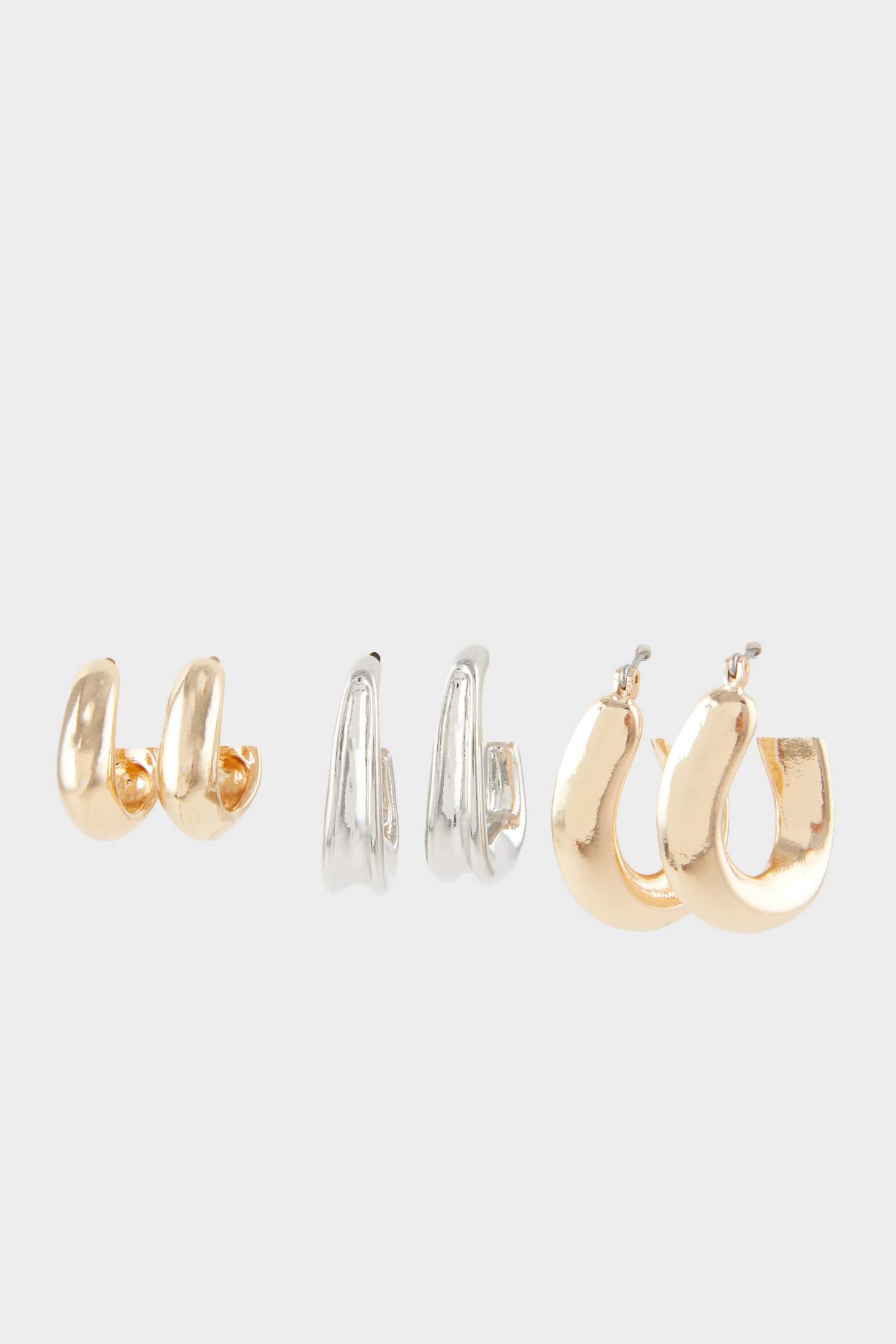 Woman 3 Piece Earrings
