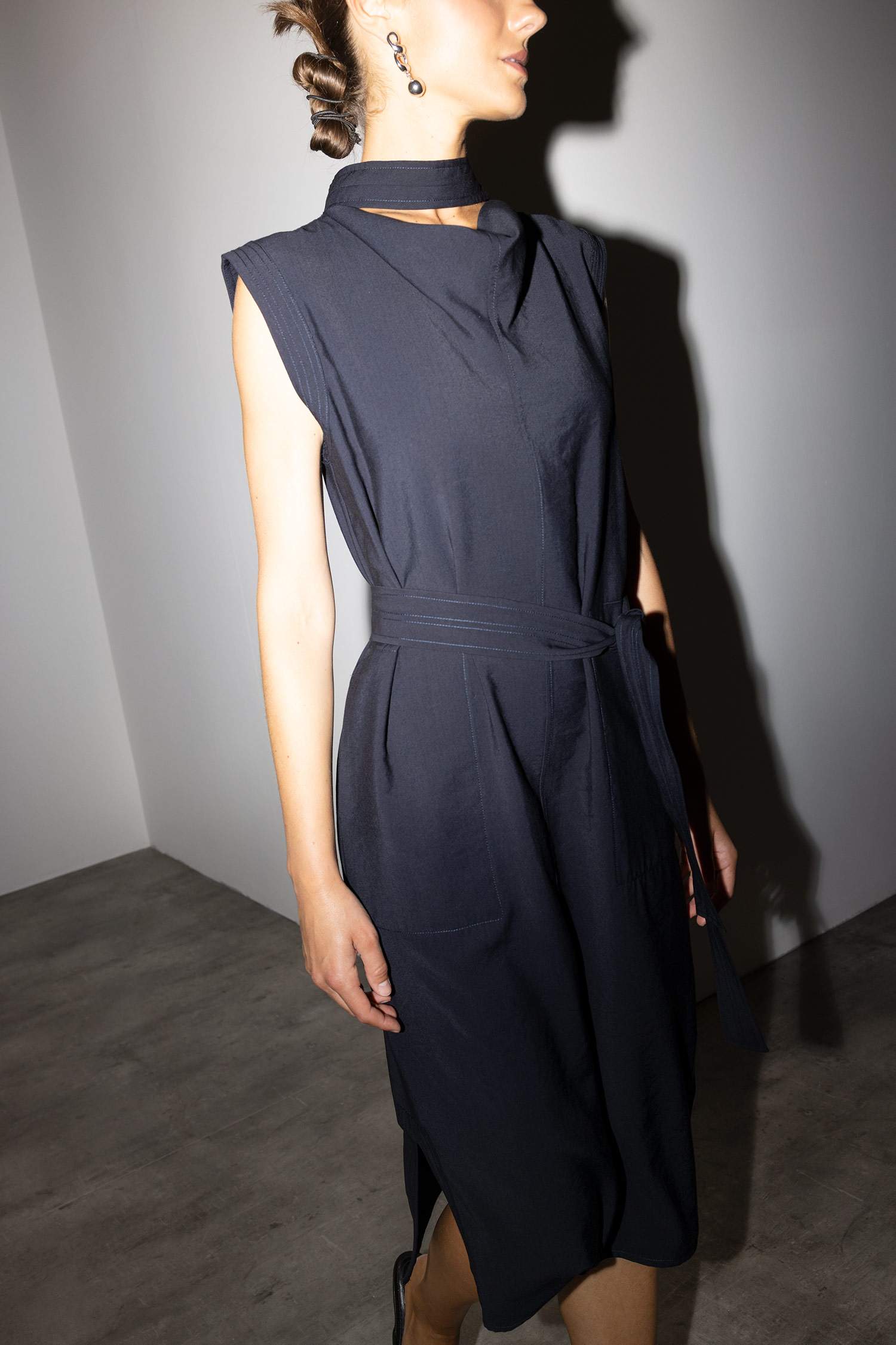 تراجي نسائي فضي