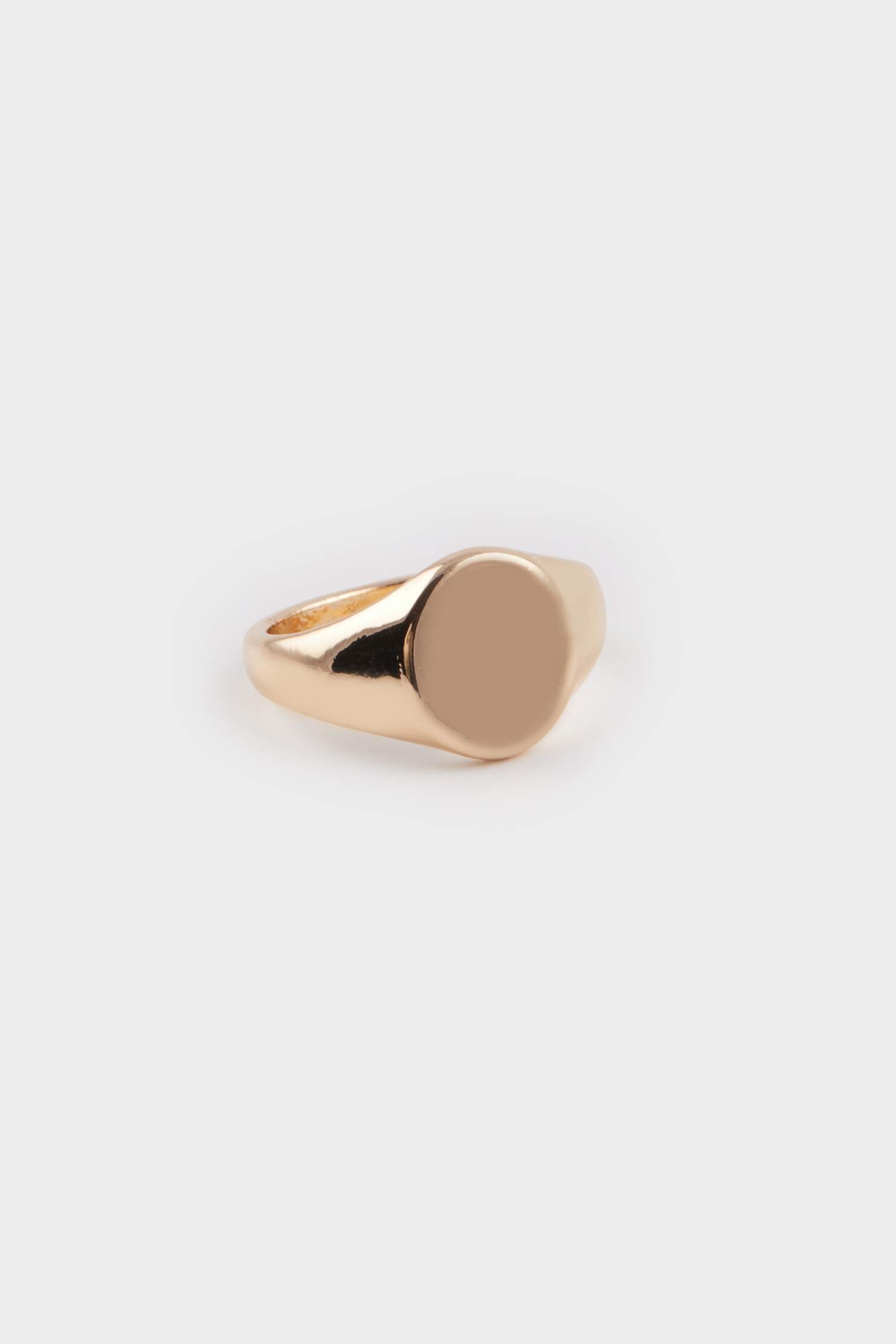 Woman 3 Piece Gold Rings