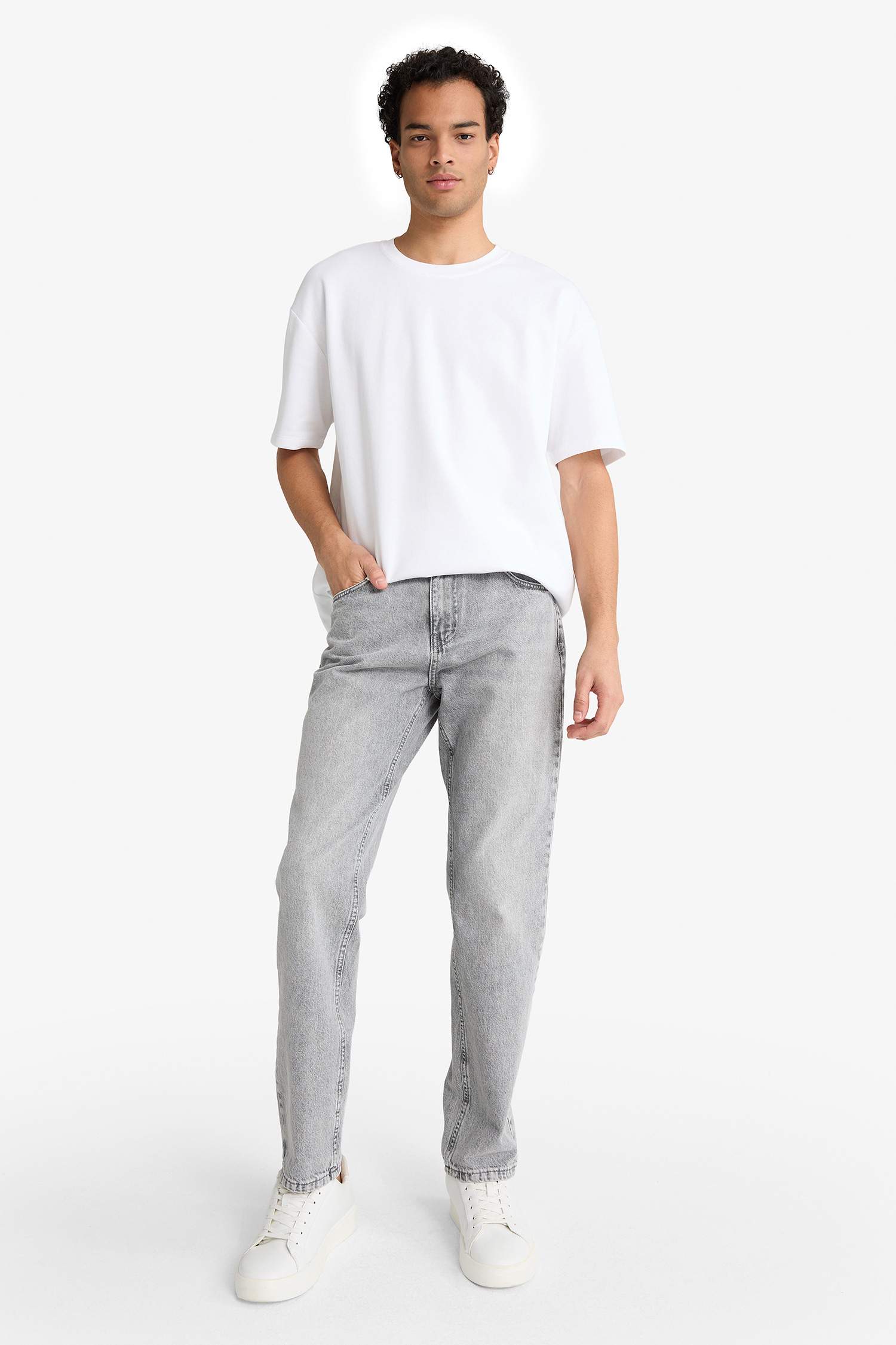 Straight Fit Straight Leg Washed Jeans