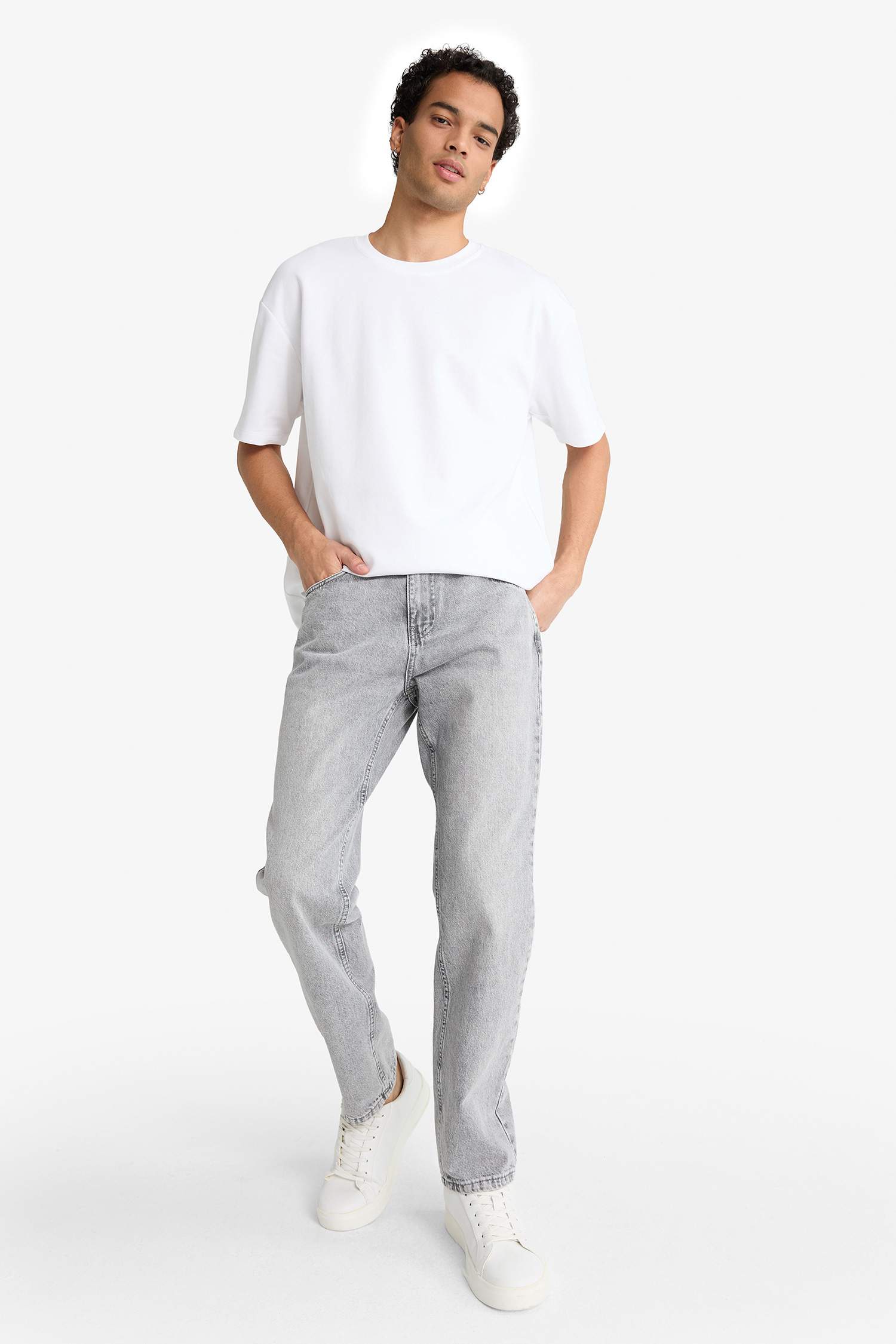 Straight Fit Straight Leg Washed Jeans