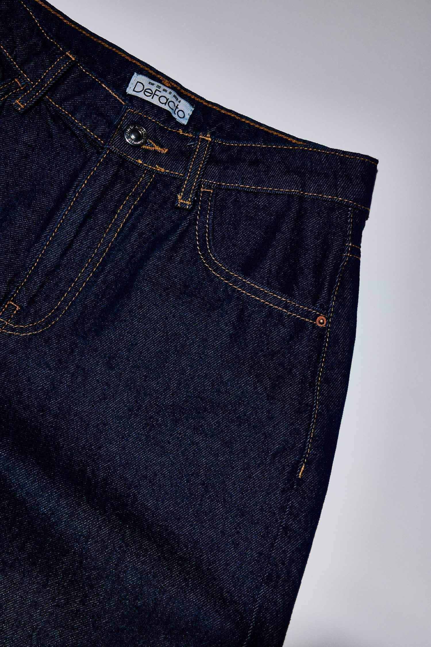 بنطرون جينز وايد ليج برجل واسع وخصر عادي