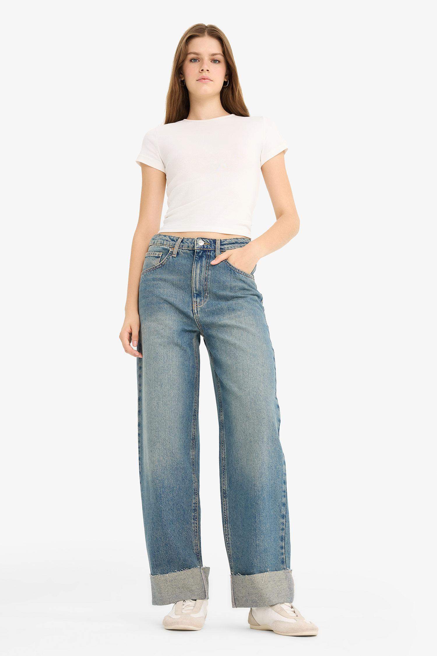 Baggy Fit High Waist Washed Jeans