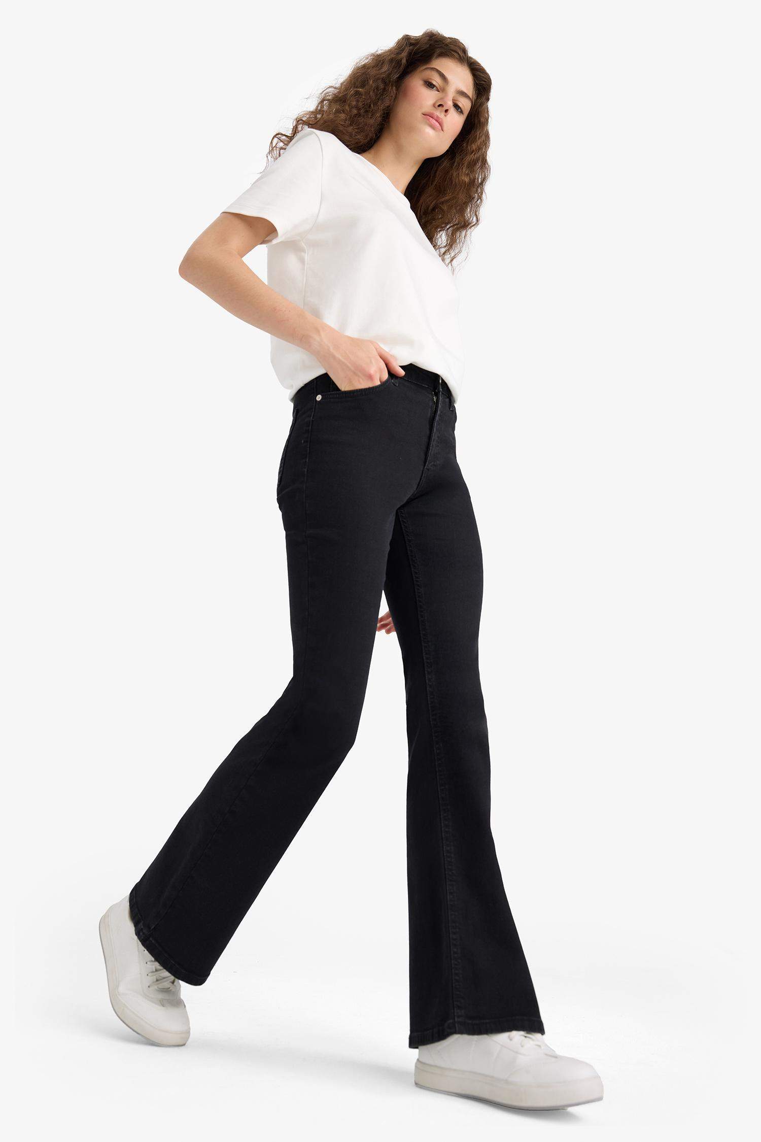 Mia Flare Fit Regular Waist Jeans
