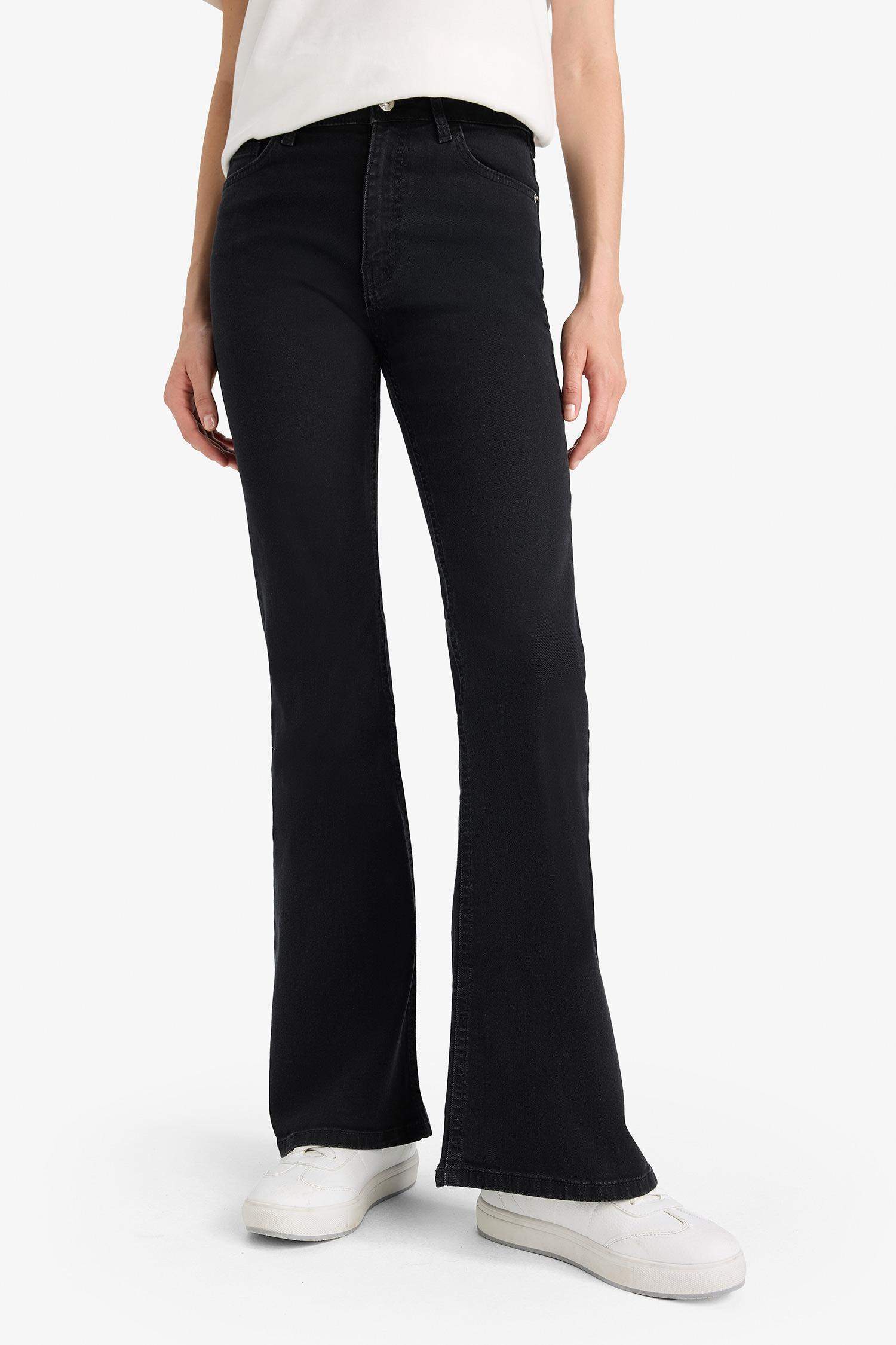 Mia Flare Fit Regular Waist Jeans