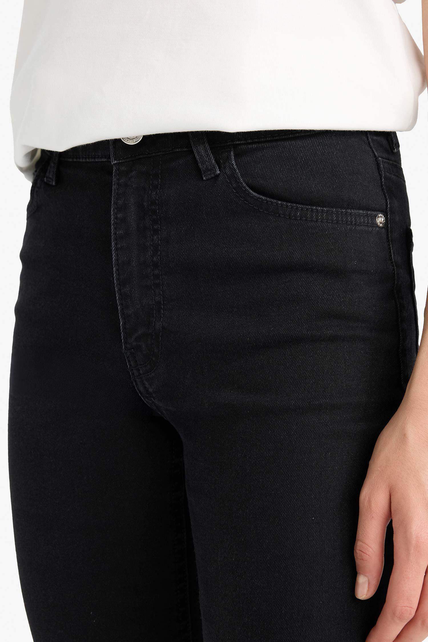 Mia Flare Fit Regular Waist Jeans