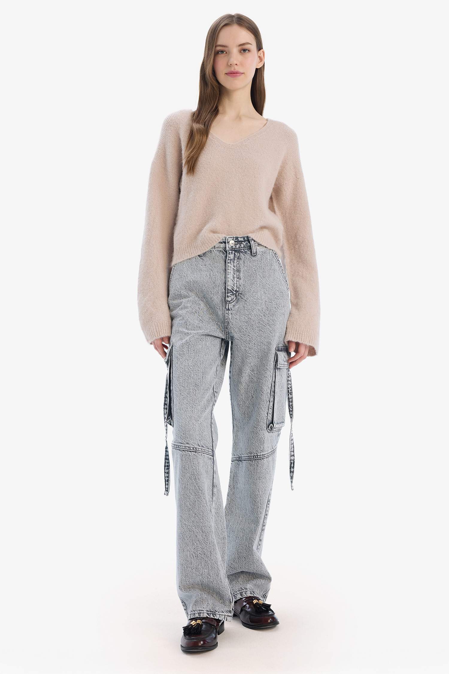 Regular Fit V Yaka Basic Düz Dikişsiz Triko Kazak