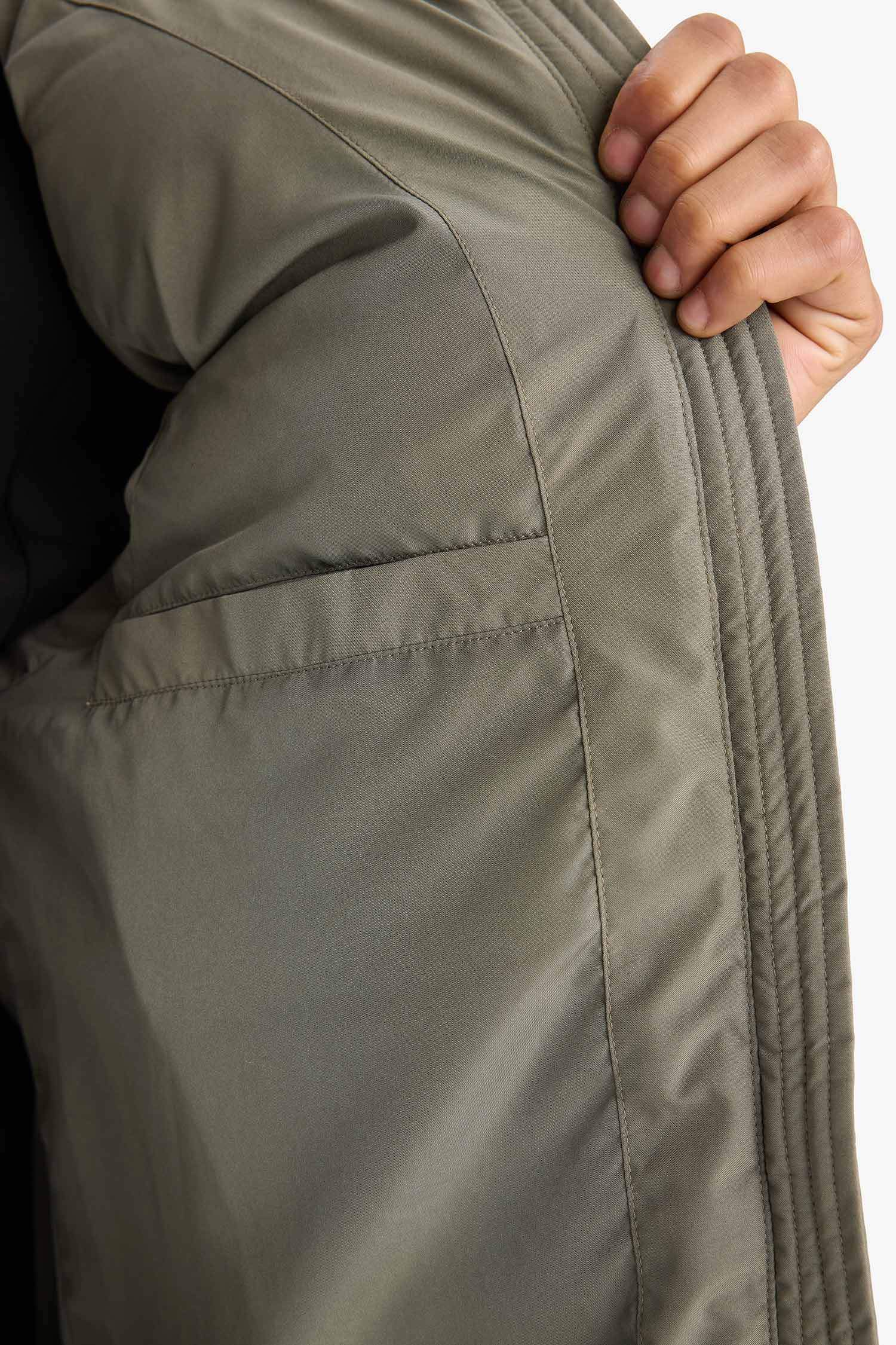 DeFactoFit Regular Fit Hooded Waterproof Puffer Vest