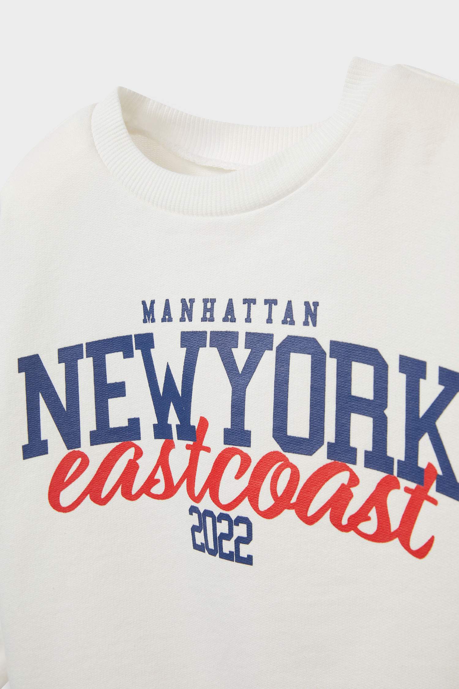 سويت شيرت ولادي قصة عادية مطبوع