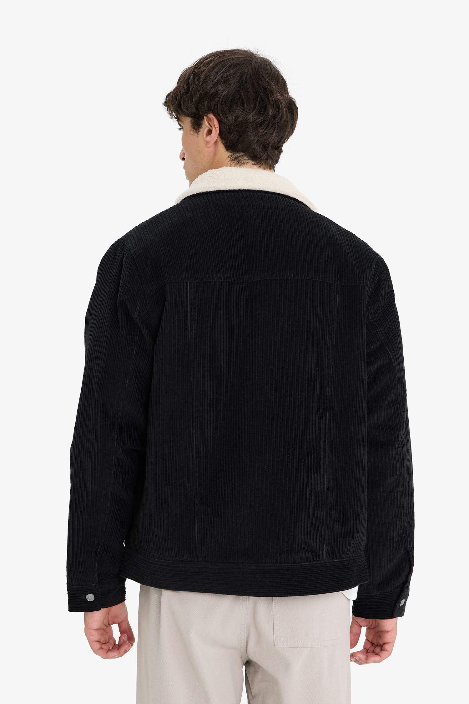 Slim Fit Dar Kesim Gömlek Yaka Pelüş Astar Çıtçıtlı Pamuklu İç Cepli Mont