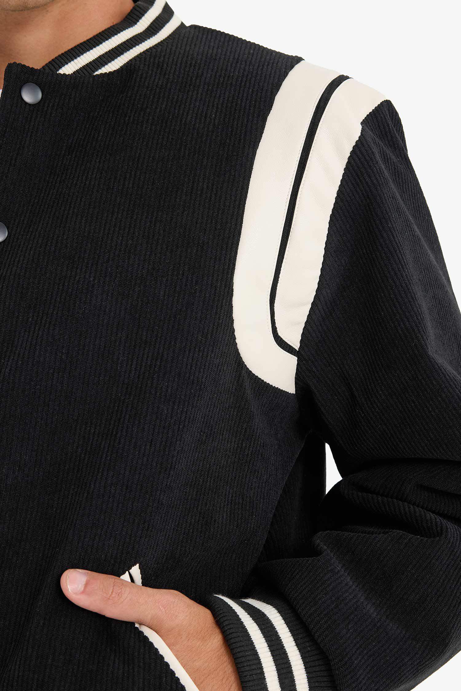 Su İtici Regular Fit Kolej Yaka Bomber Çıtçıtlı İç Cepli Mont