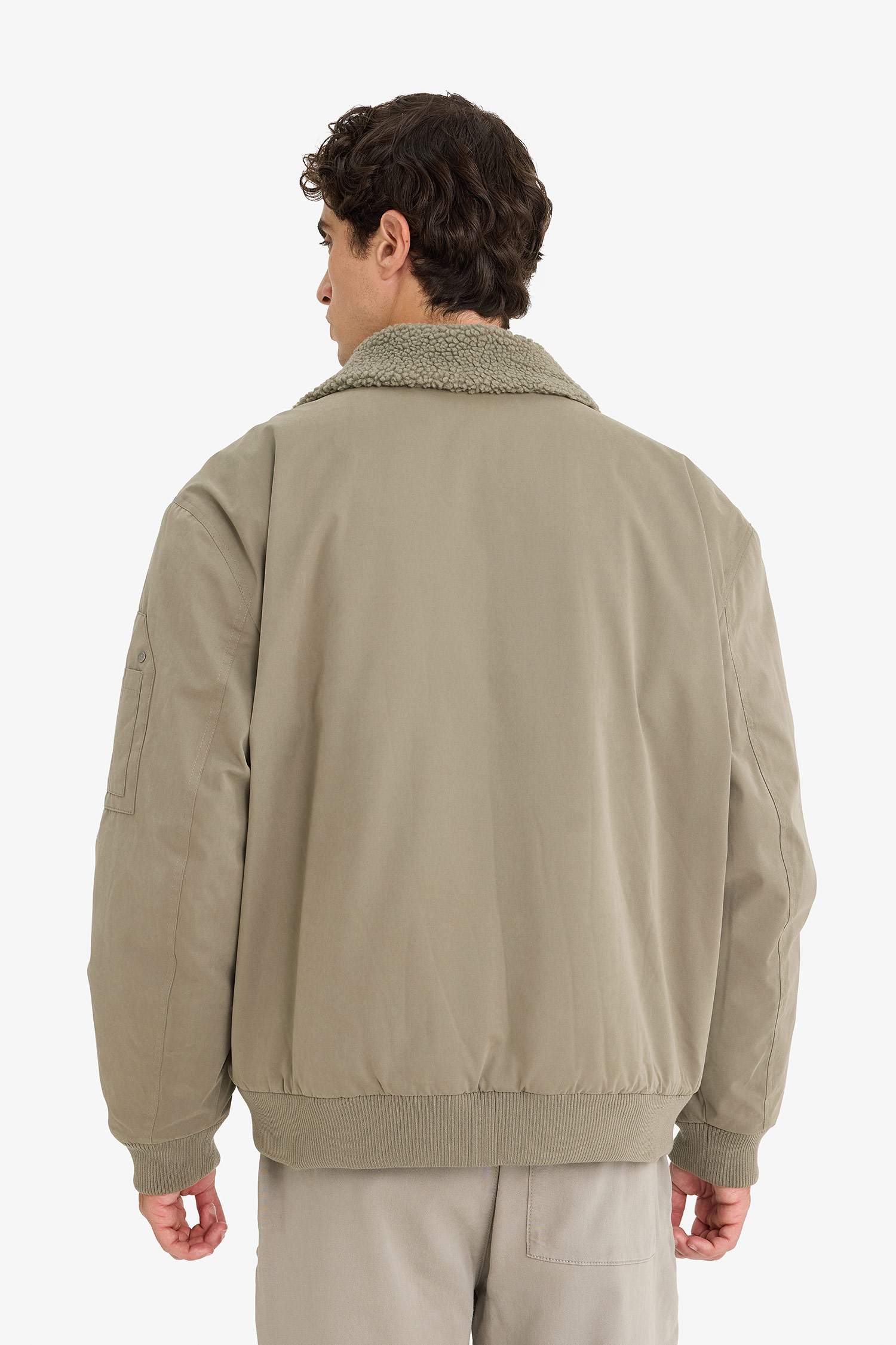 Su İtici Oversize Geniş Kalıp Gömlek Yaka Fermuarlı Peluş Yaka İç Cepli Mont