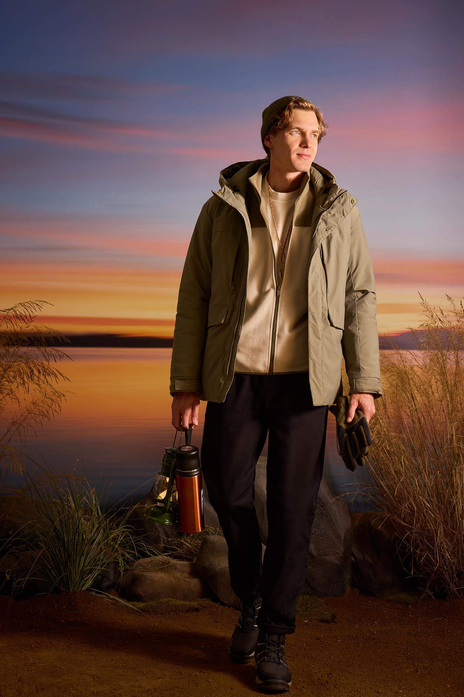 Su İtici Regular Fit Kapüşonlu Fermuarlı İç Cepli Cebi Pelüşlü Mont