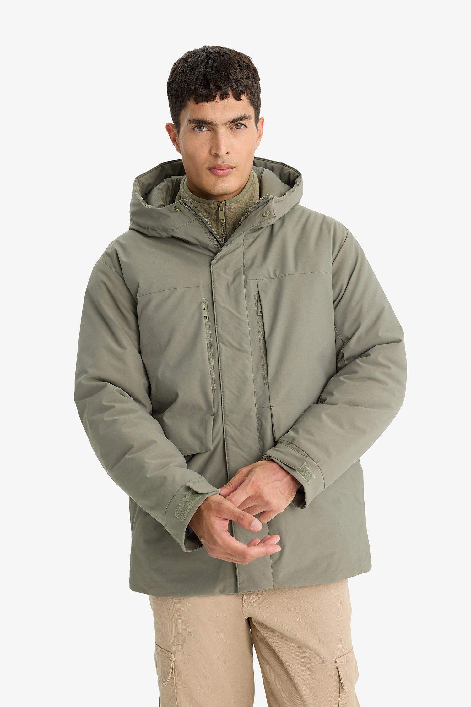 Su İtici Regular Fit Kapüşonlu Fermuarlı İç Cepli Cebi Pelüşlü Mont