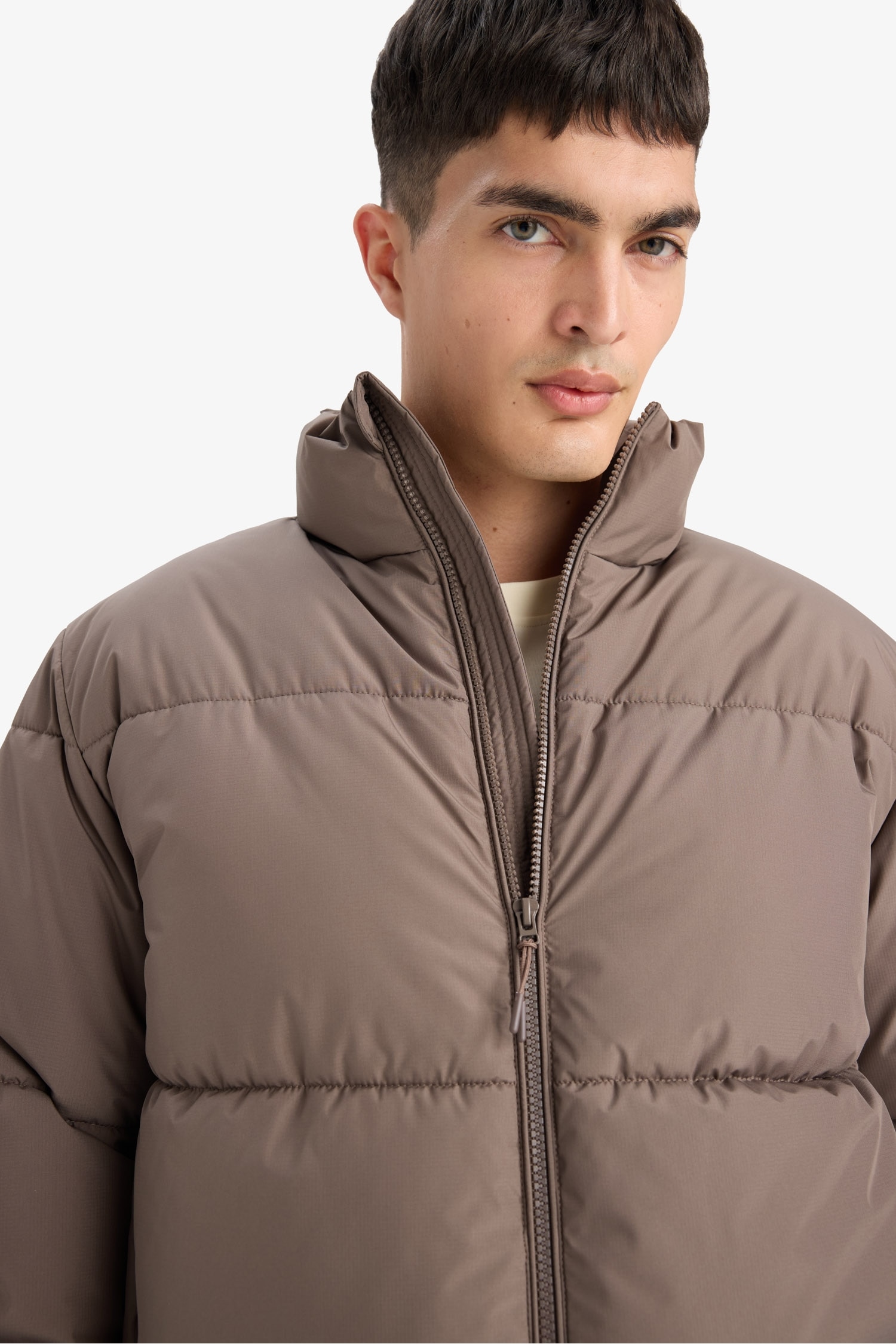 Regular Fit Stand Collar Plush Lined Knit Cuffed Waterproof Jacket