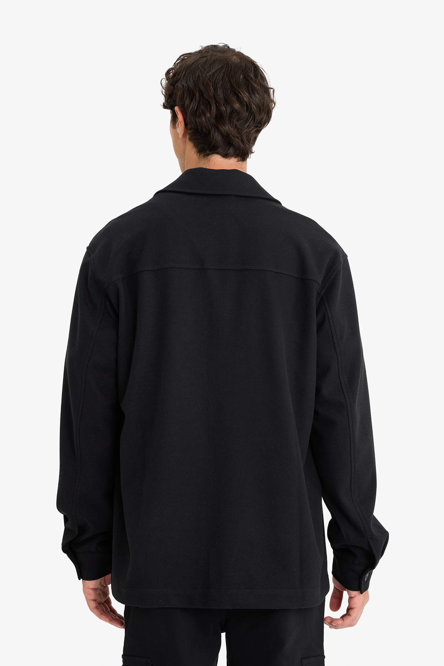 جاكيت قميص قصة عادية