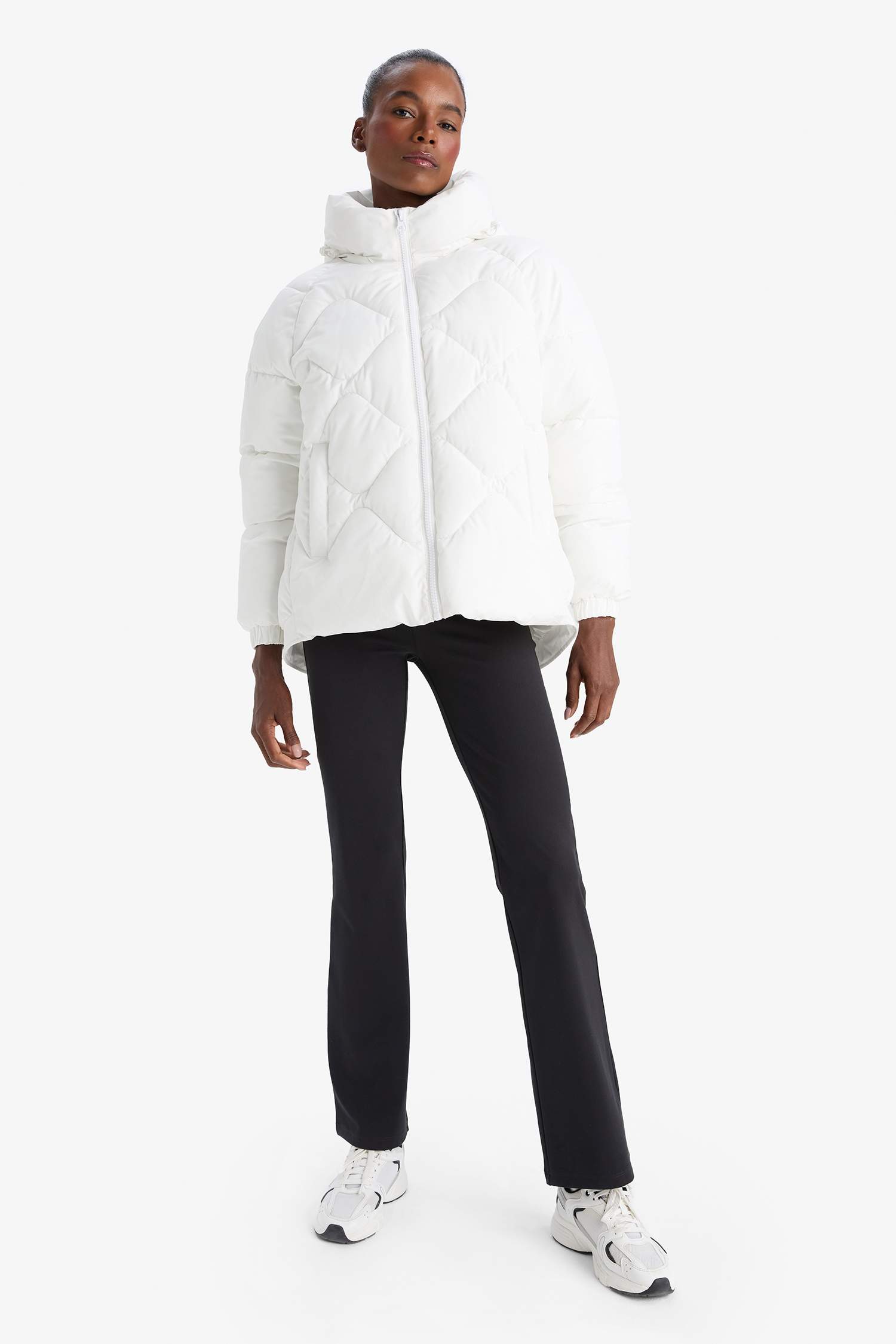 Doudoune oversize matelassée imperméable à capuche et poches de DeFactoFit