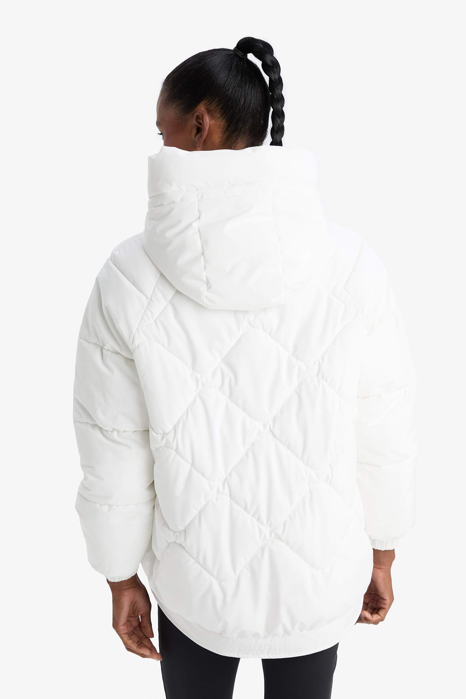 Su İtici Oversize Fit Geniş Kalıp Kapüşonlu Fermuarlı Cepli Şişme Mont