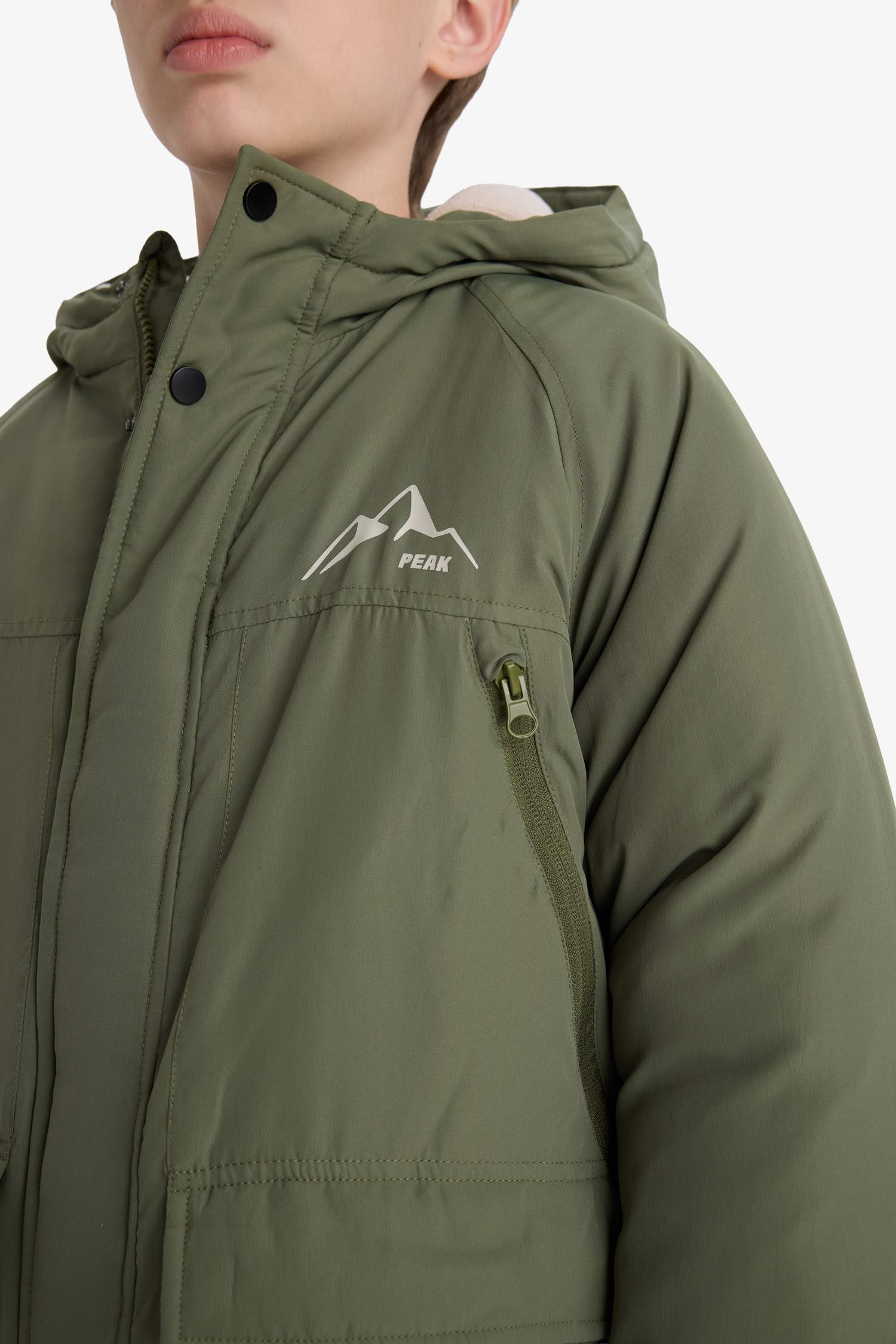 جاكيت دودون طارد للماء بغطاء للرأس مبطن بالصوف